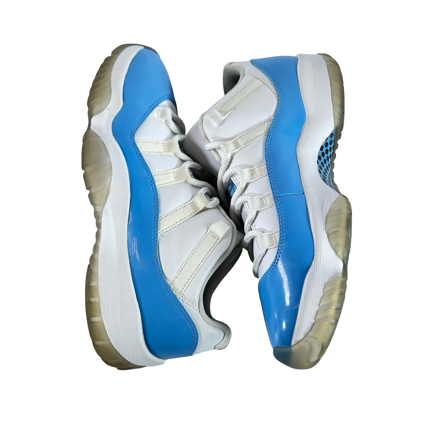 528895 106 Jordan 11 Retro Low University Blue (2017) [USED] - 9 M (Used)