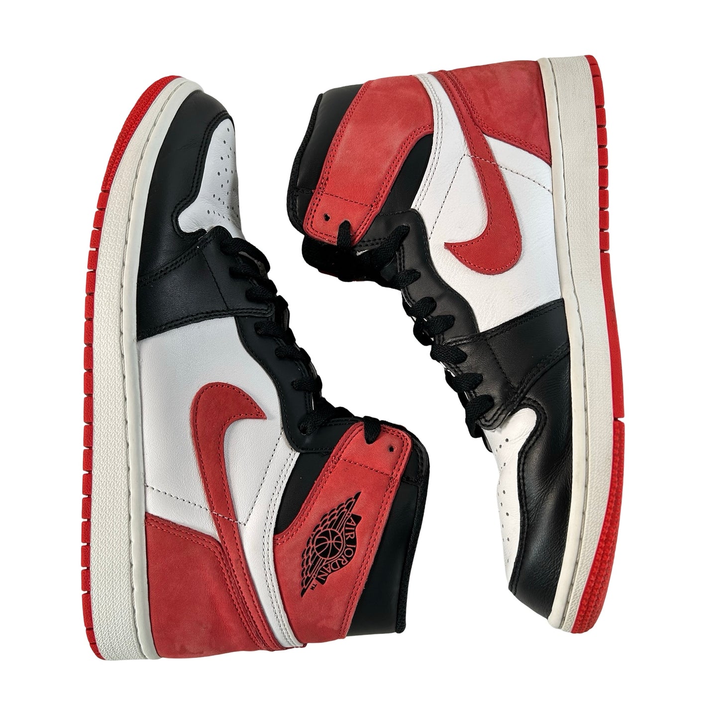555088 112 Jordan 1 Retro High Track Red [USED] - 11 M (Used)