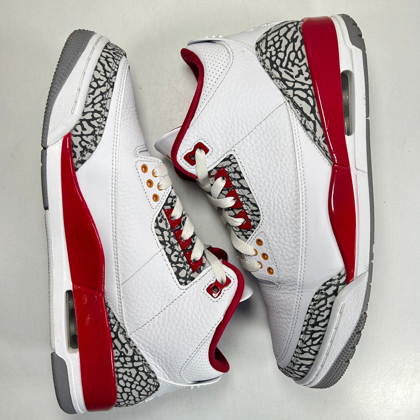 CT8532 126 Jordan 3 Retro Cardinal Red [USED] - 9.5 M (Used2)