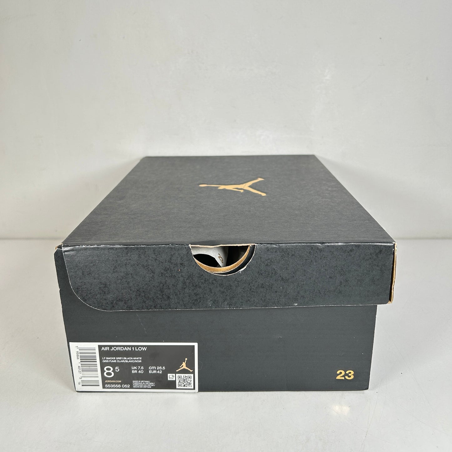 553558 052 Jordan 1 Low Shadow Toe [USED] - 8.5 M (Used)