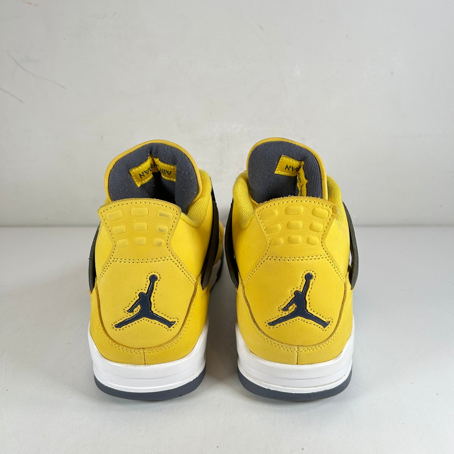 CT8527 700 Jordan 4 Retro Lightning (2021) [USED] - 11 M (Used) (No Box)