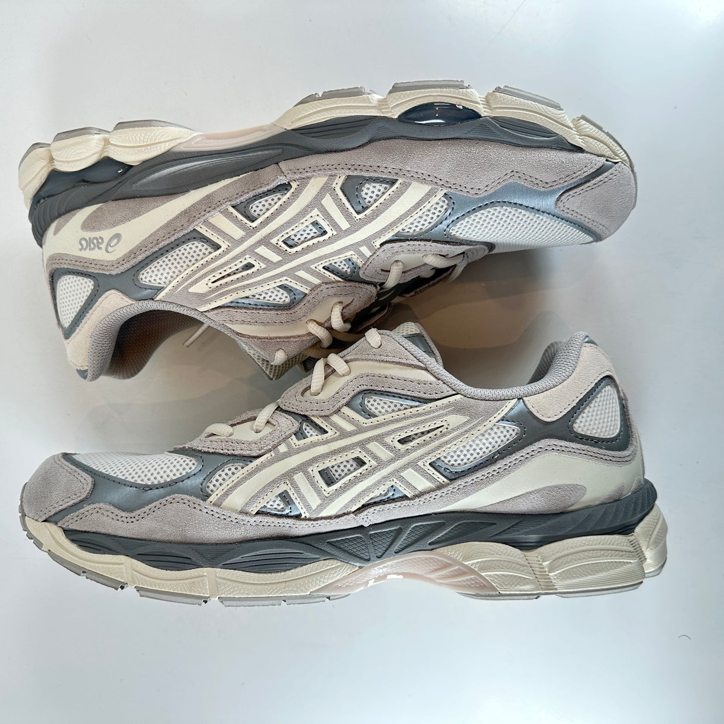 1201A789 103 ASICS Gel-NYC Oyster Grey [USED] - 11 M (Used)