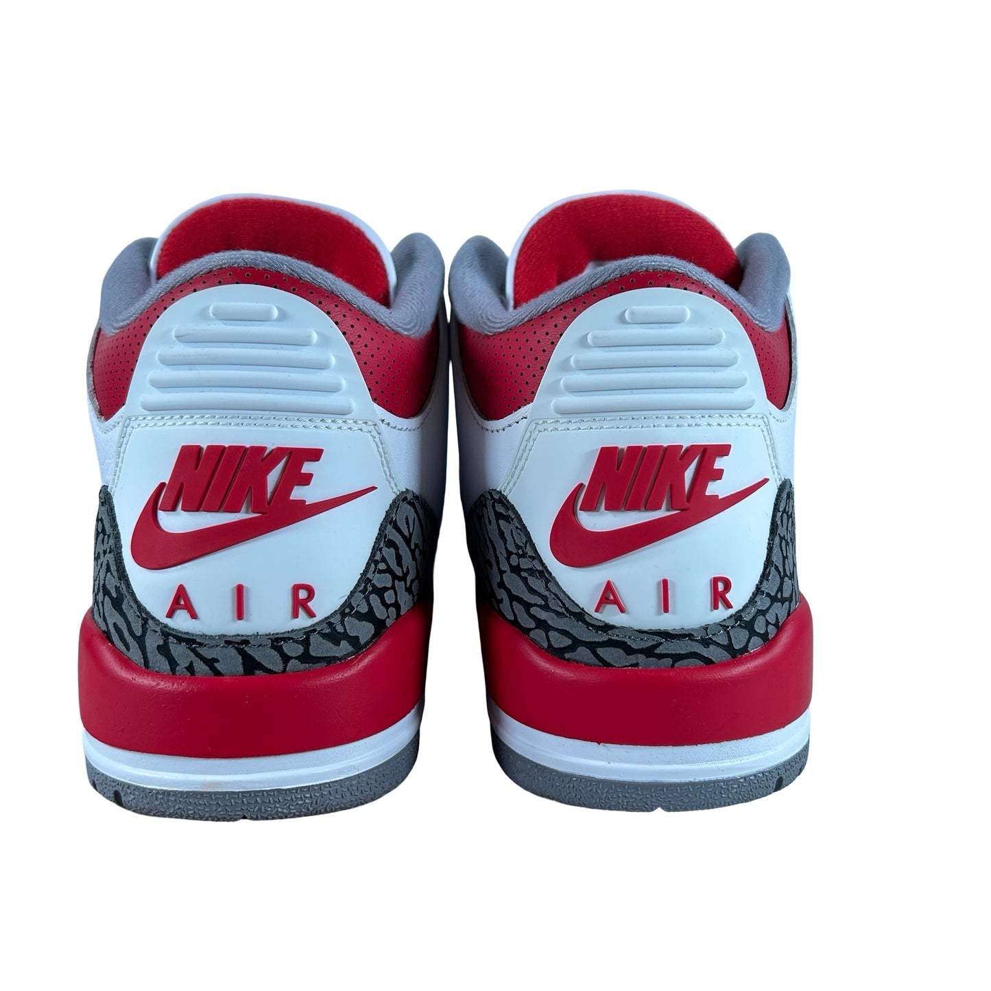 DN3707 160 Jordan 3 Retro Rojo fuego (2022)