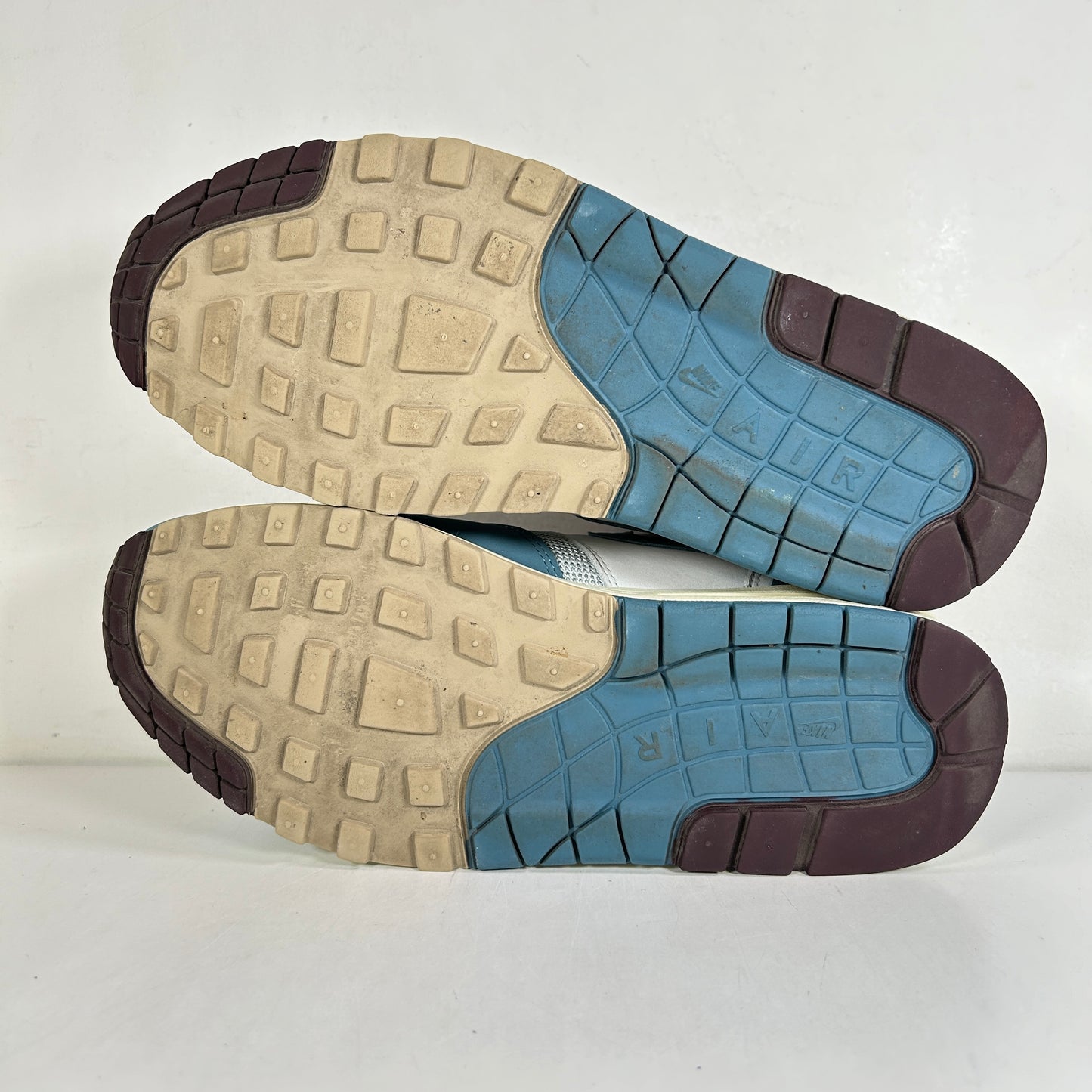 DH1348 004 Nike Air Max 1 Patta Waves Noise Aqua [USED] - 8.5 M (Used)