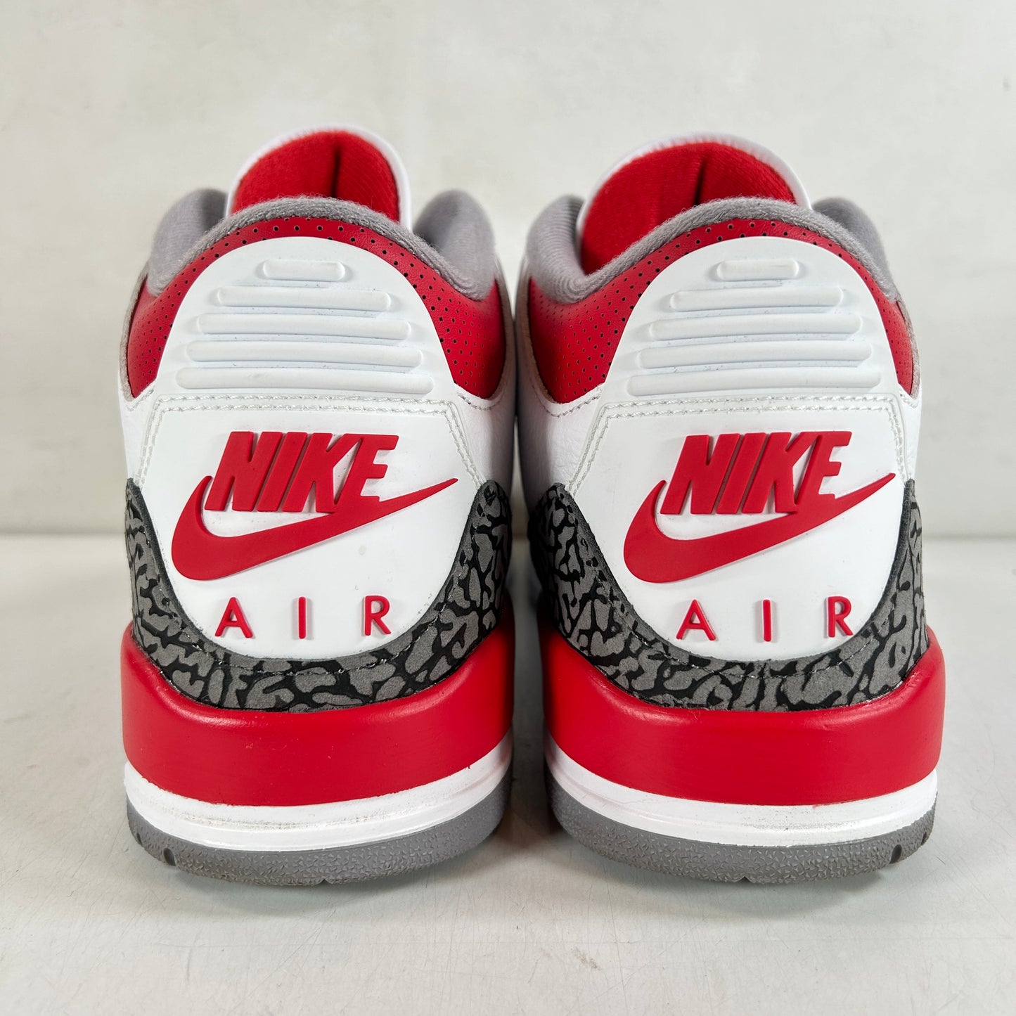 DN3707 160 Jordan 3 Retro Rojo fuego (2022)