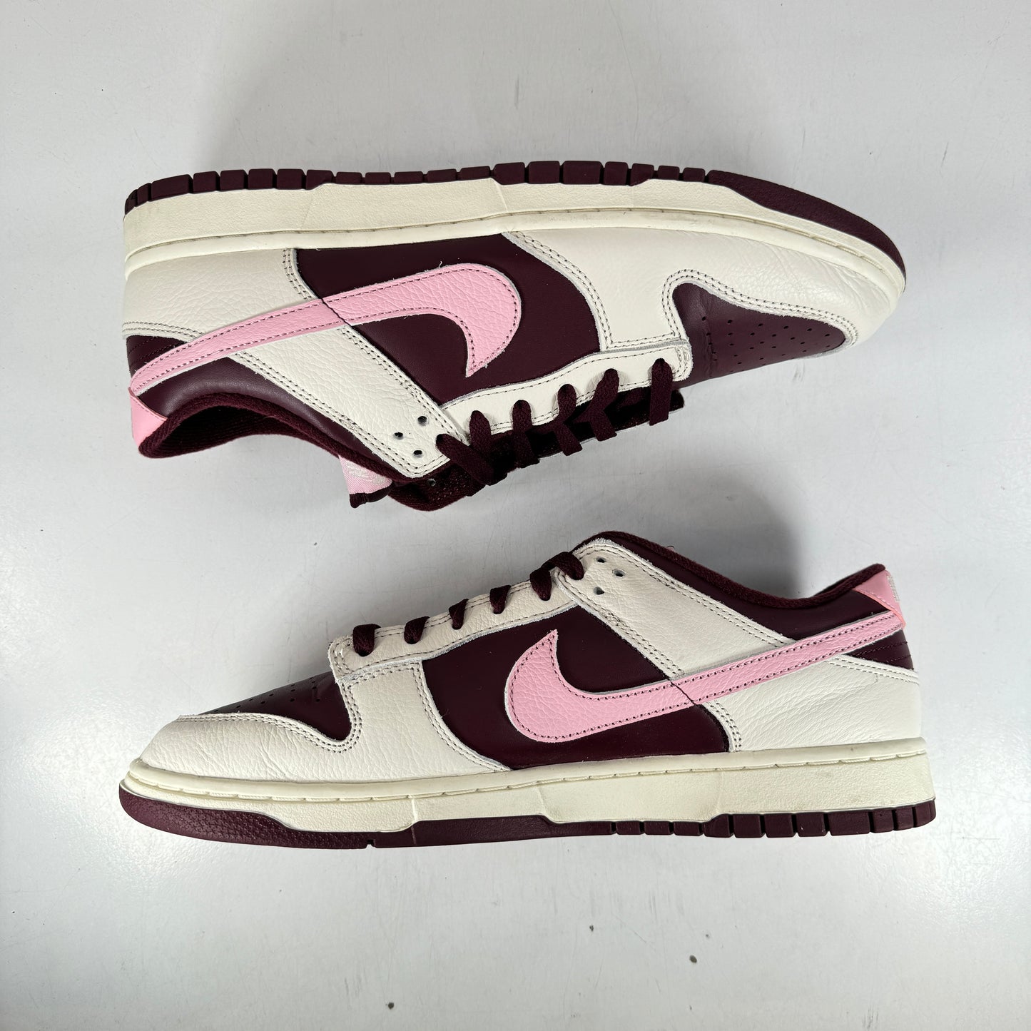 DR9705 100 Nike Dunk Low Retro PRM Valentine's Day (2023) [USED] - 12 M (Used) (No Box)