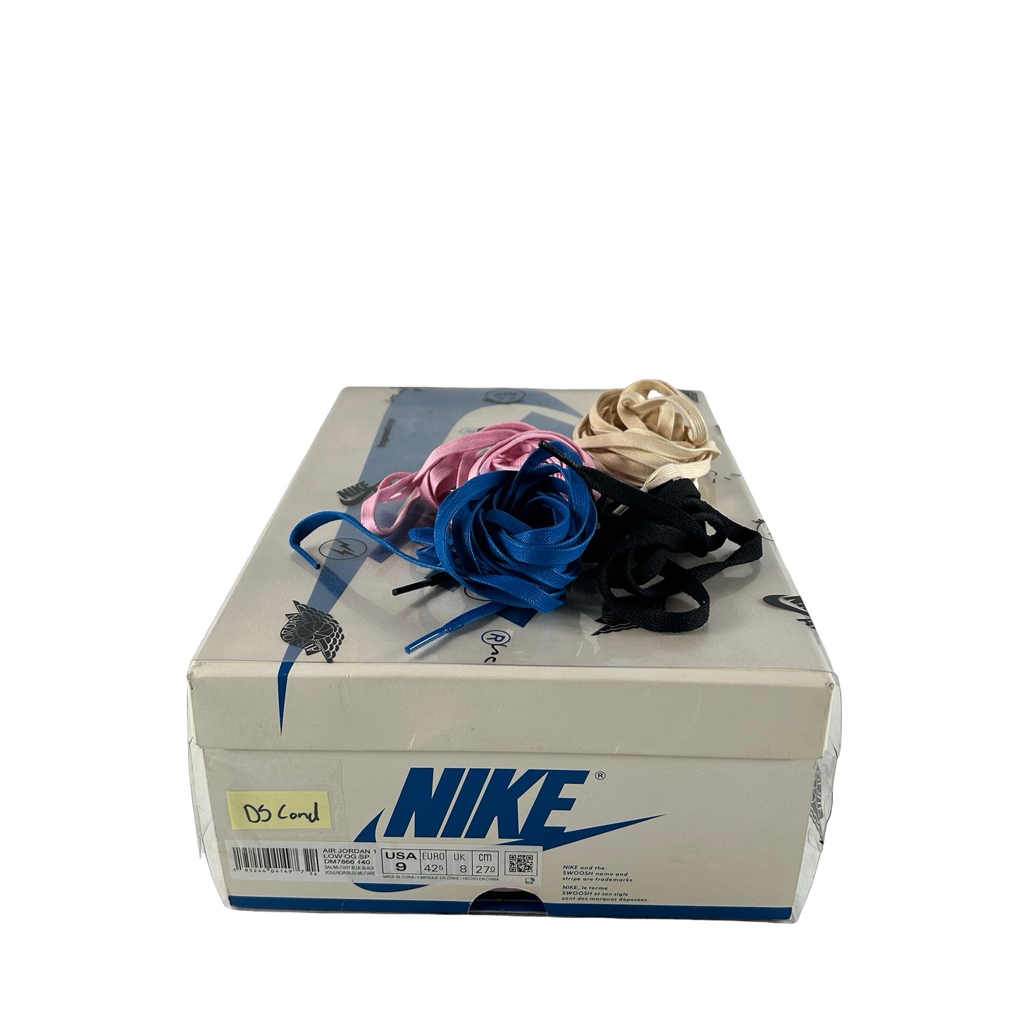 DM7866 140 Jordan 1 Low Fragment x Travis Scott [CONDITIONAL] - 9 M (Lettering inside right shoe peeling)