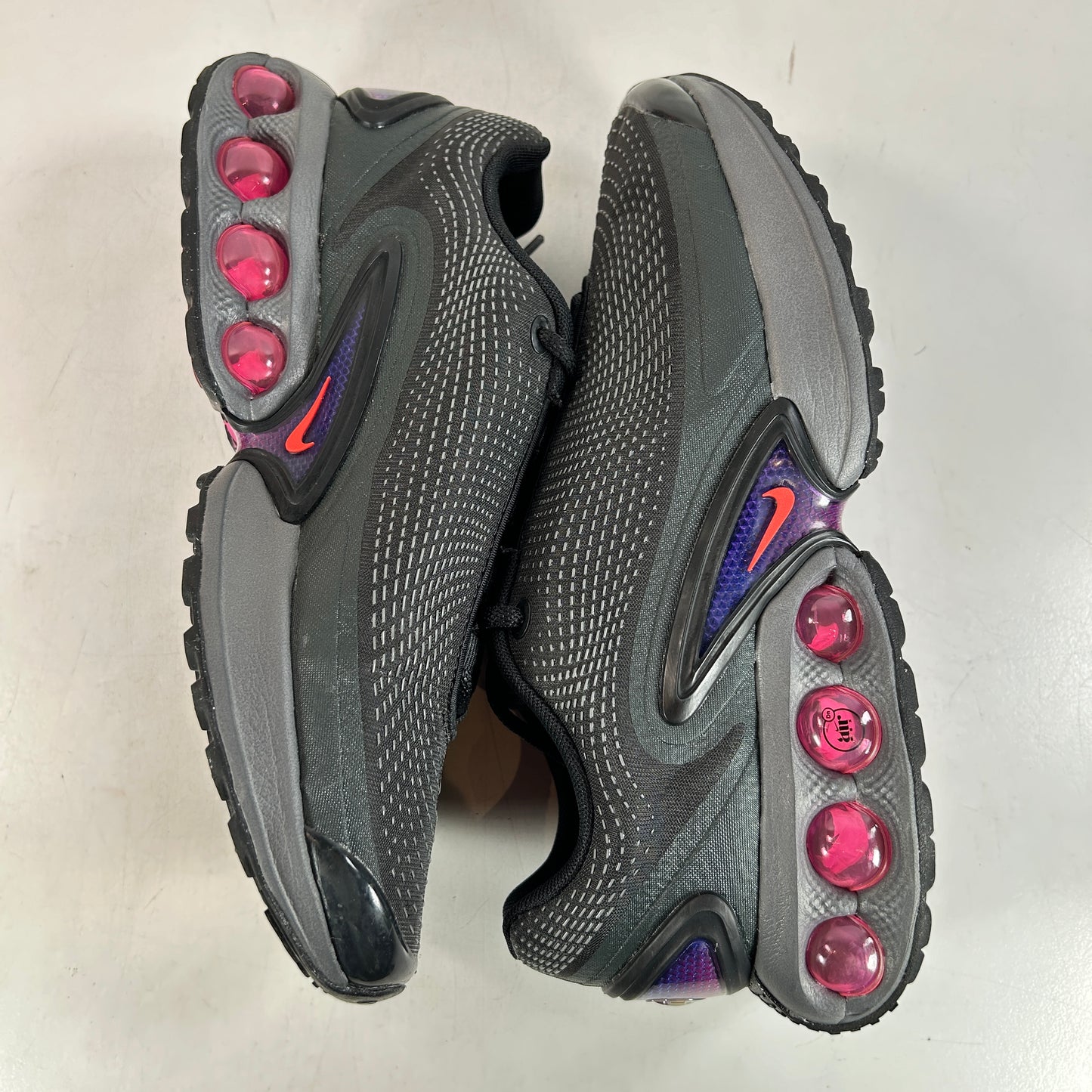 DV3337 008 Nike Air Max Dn All Night [USED] - 8.5 M (Used2)