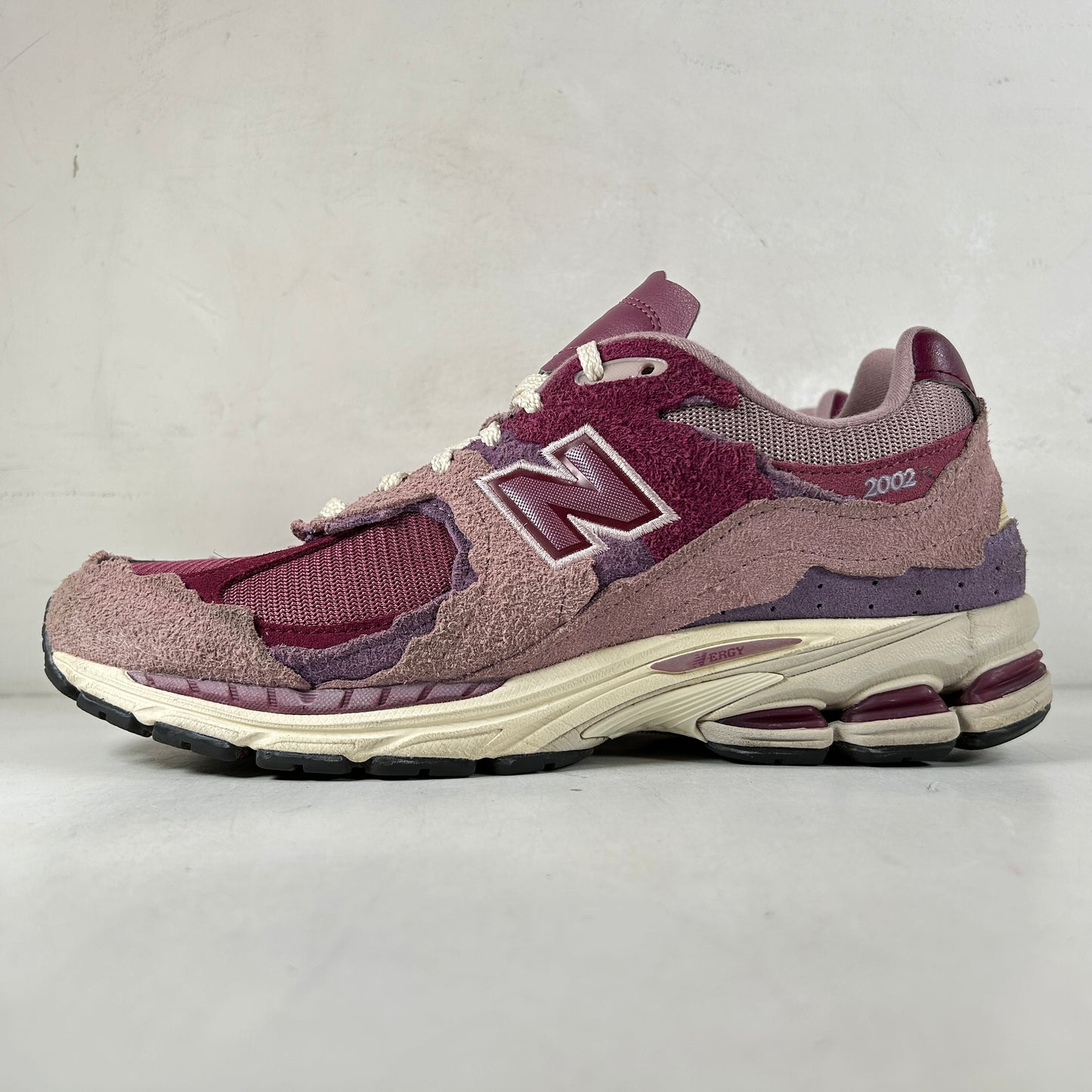 M2002RDH New Balance 2002R Protection Pack Pink [USED] - 9.5 M (Used) (Replace Box)