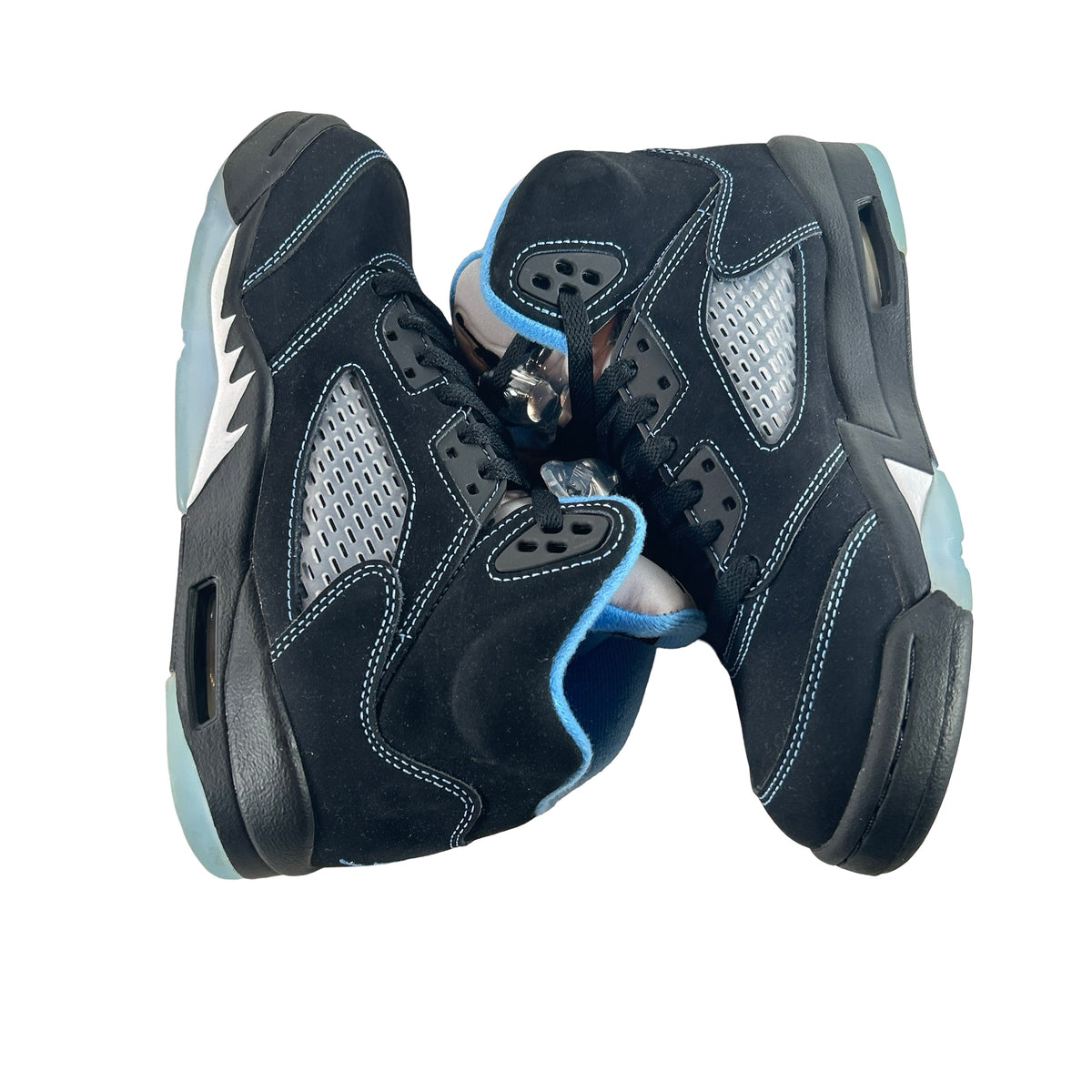 440888 008 Jordan 5 Retro Black University Blue (2026) (GS) [USED] - 5.5 Y (Used)