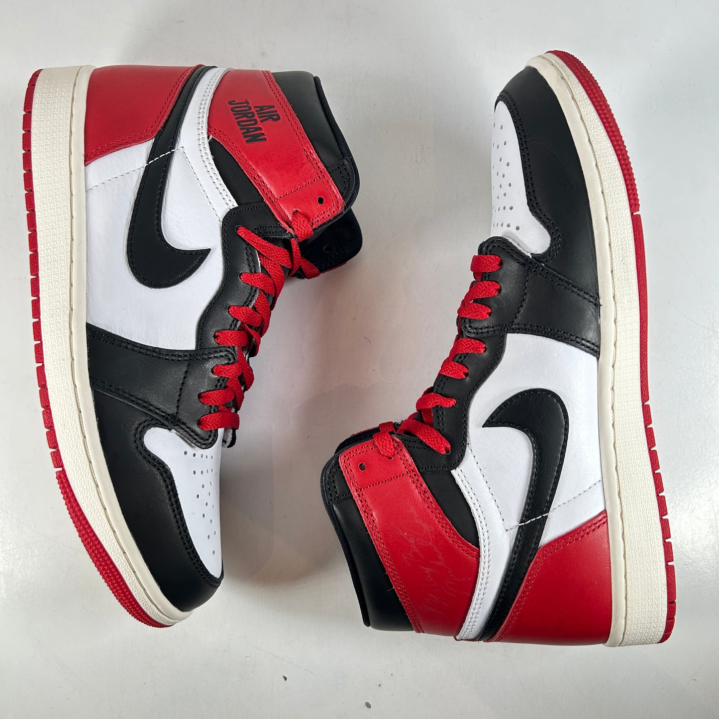 DZ5485 106 Air Jordan 1 High OG Black Toe Reimagined [USED] - 9.5 M (Used)