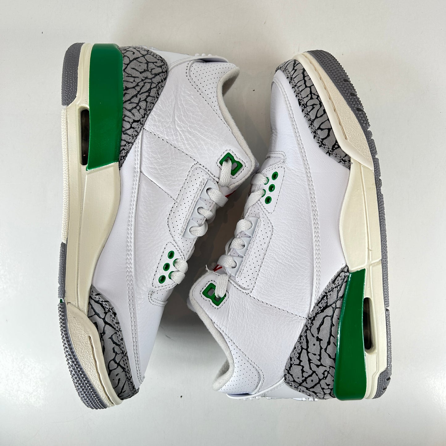 CK9246 136 Jordan 3 Retro Lucky Green (W) [USED] - 5.5 W (Used)