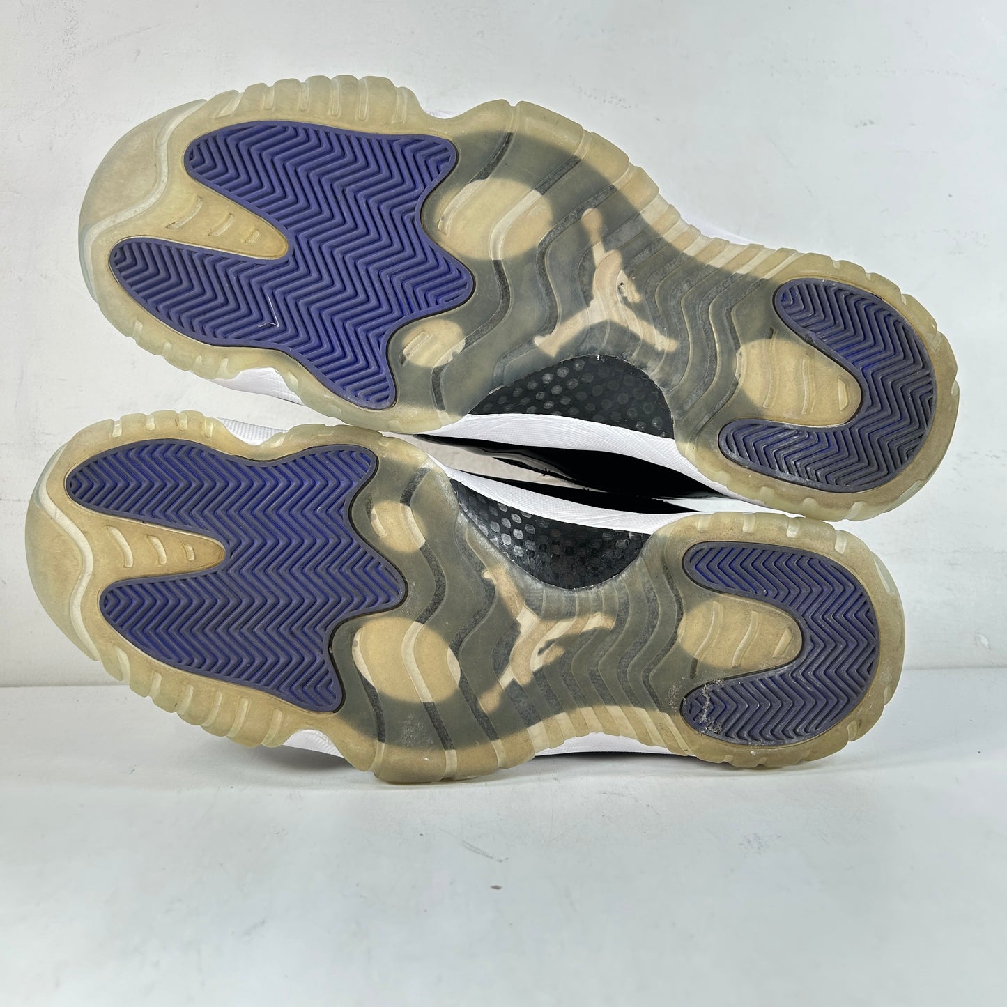 378037 100 Jordan 11 Concord [USED] - 13 M (Used) (No Box)