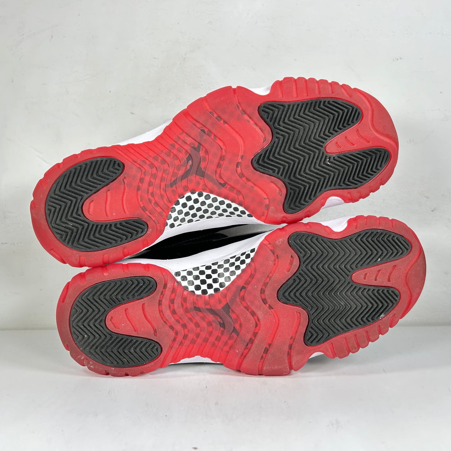 378037 061 Jordan 11 Criado (2019)