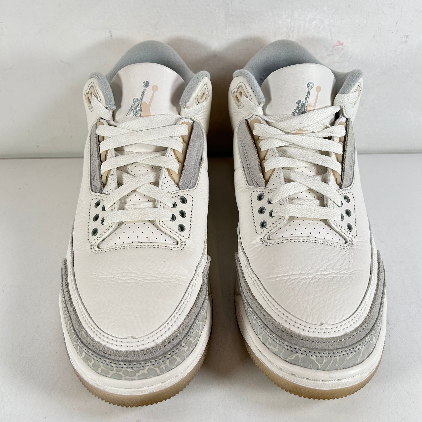 FJ9479 100 Jordan 3 Retro Craft Ivory [USED] - 8 M (Used)