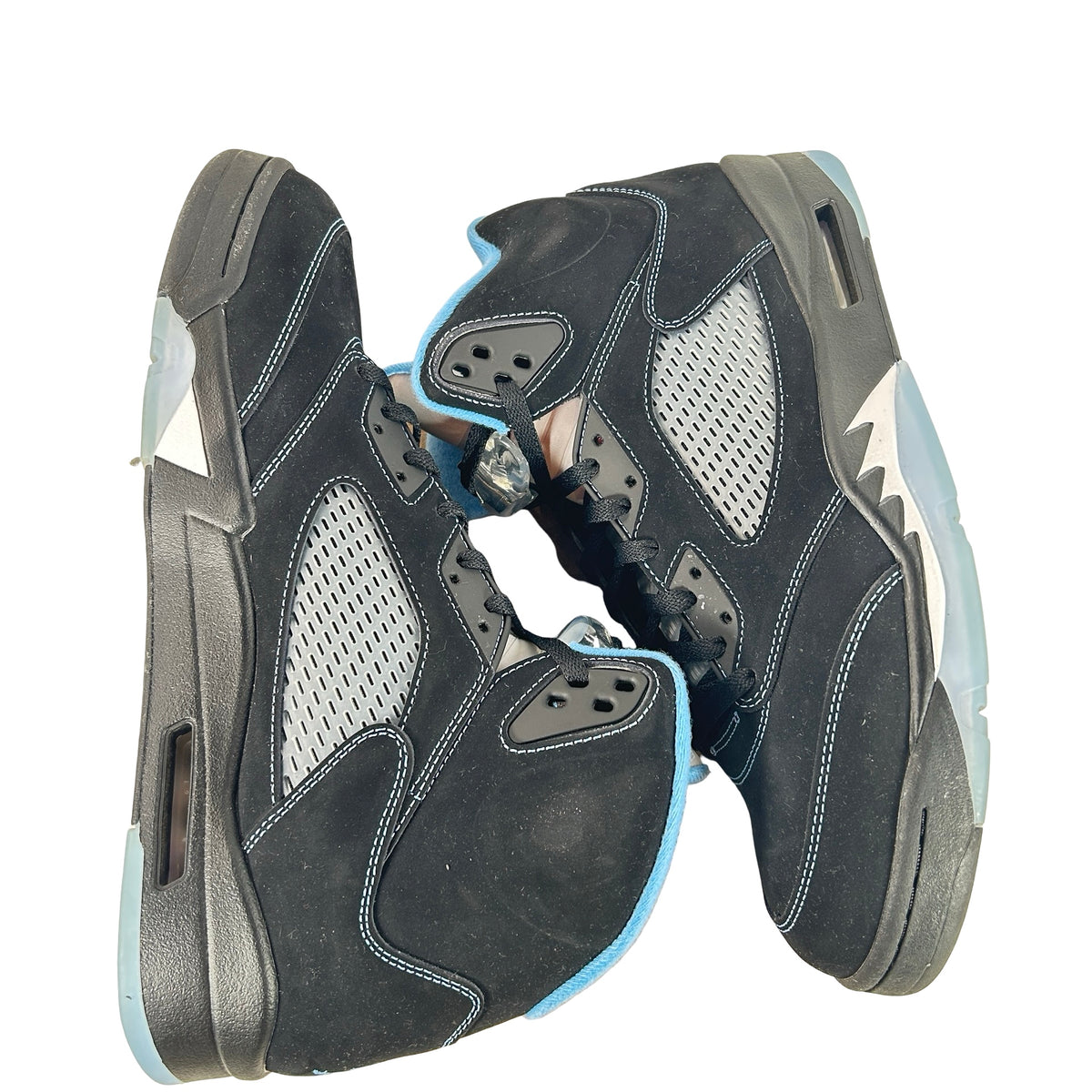 DD0587 008 Jordan 5 Retro Black University Blue (2026) [USED] - 13 M (Used4)
