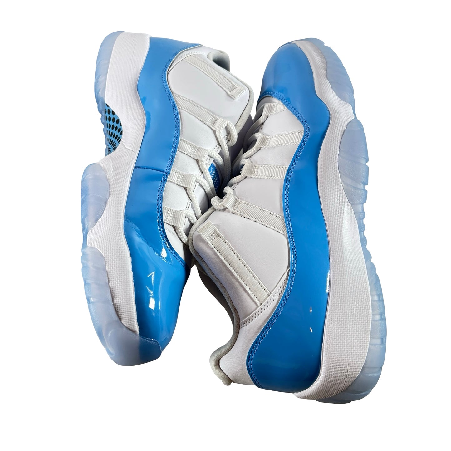 FV5104 100 Jordan 11 Retro Low University Blue (2026) [USED] - 12 M (Used)