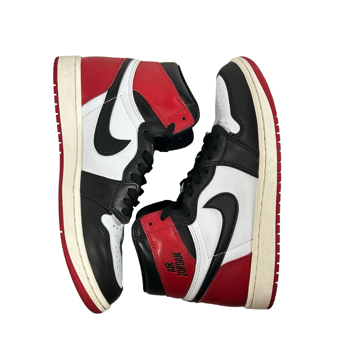DZ5485 106 Jordan 1 Retro High OG Black Toe Reimagined [USED] - 9.5 M (Used10)