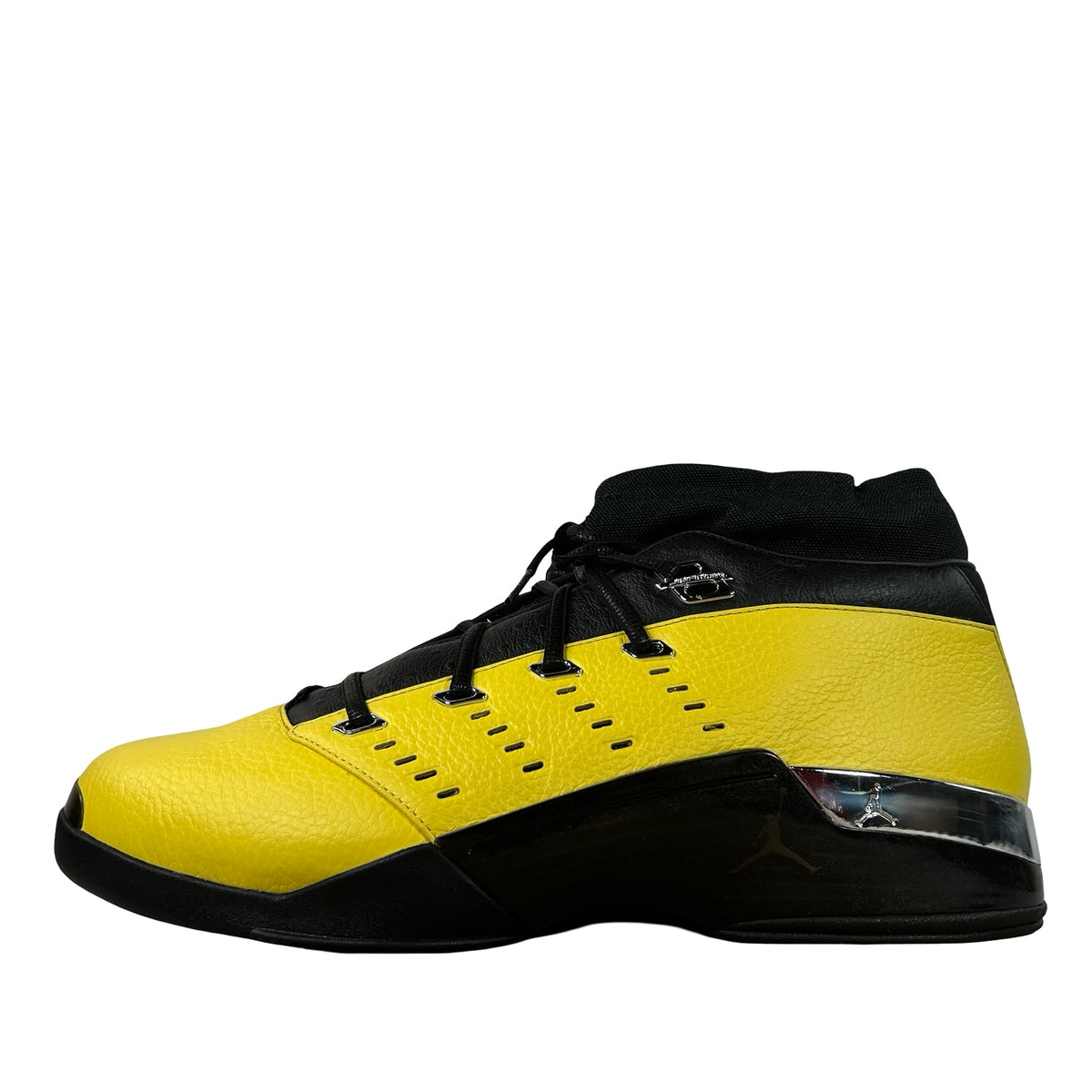 SP18 MNJDLS 546 Jordan 17 Retro Low SoleFly Alternate Lightning - 13 M (Promo sample) (Marks on heel)