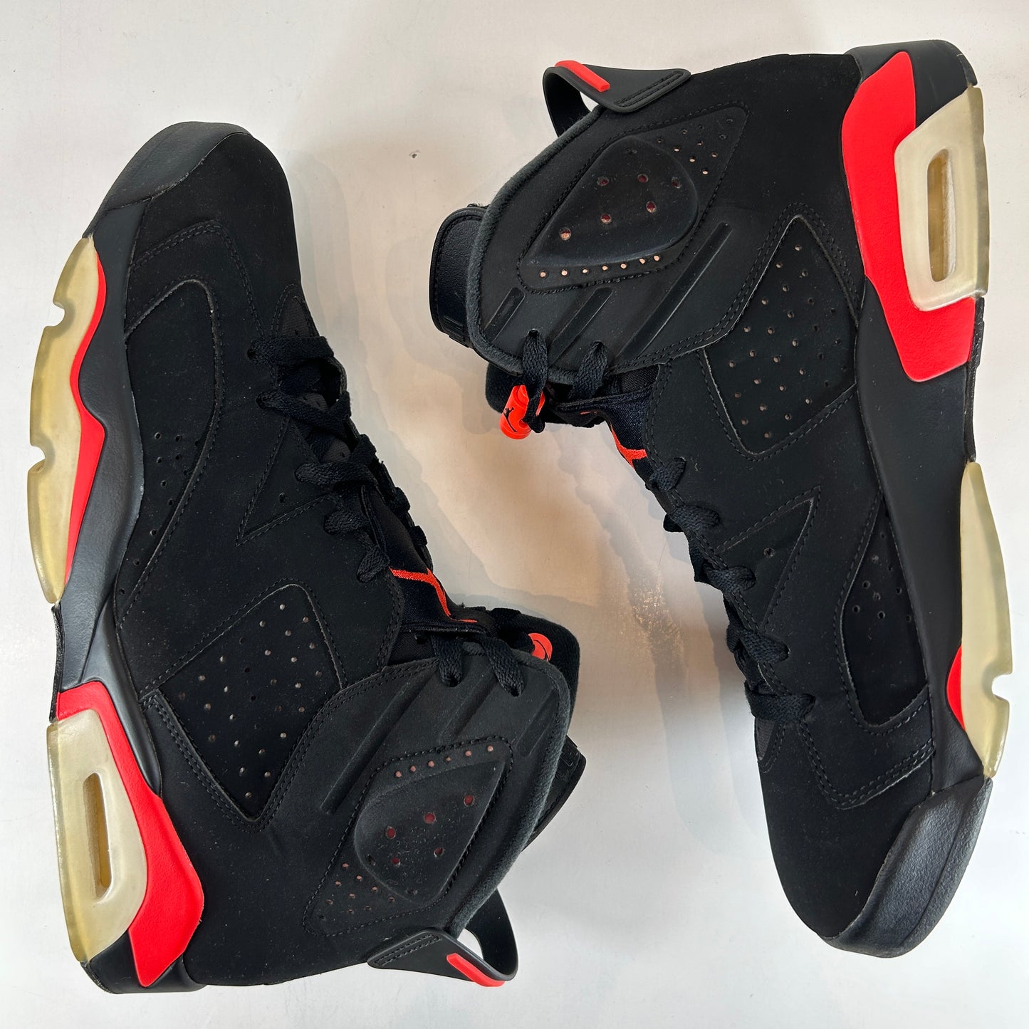 384664 060 Jordan 6 Infrared [USED] - 12 M (Used)