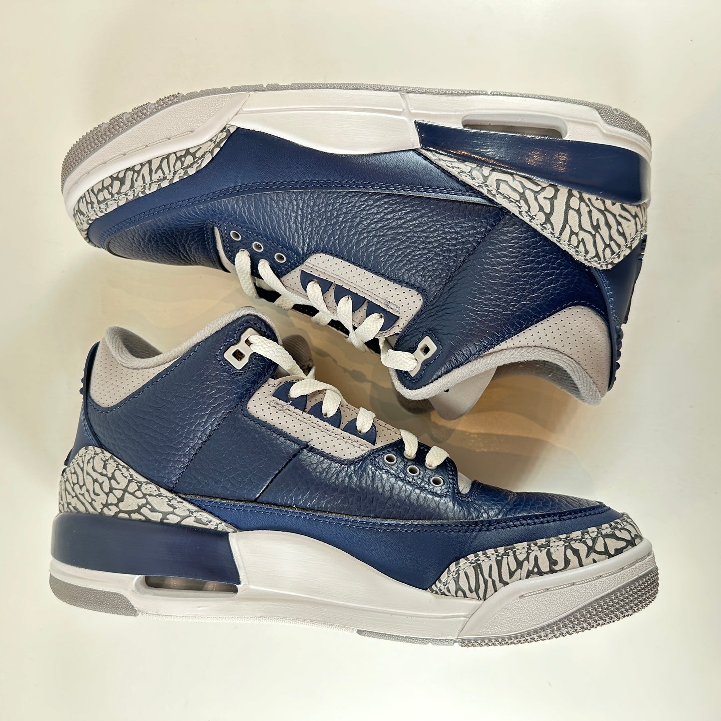 CT8532 401 Jordan 3 Georgetown [USED] - 9 M (Used)