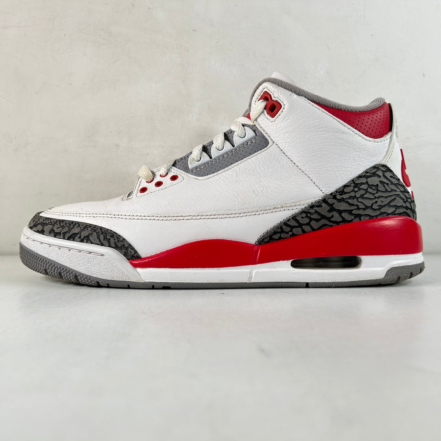 DN3707 160 Jordan 3 Retro Fire Red (2022) [USED] - 9.5 M (Used) (Replace Box)