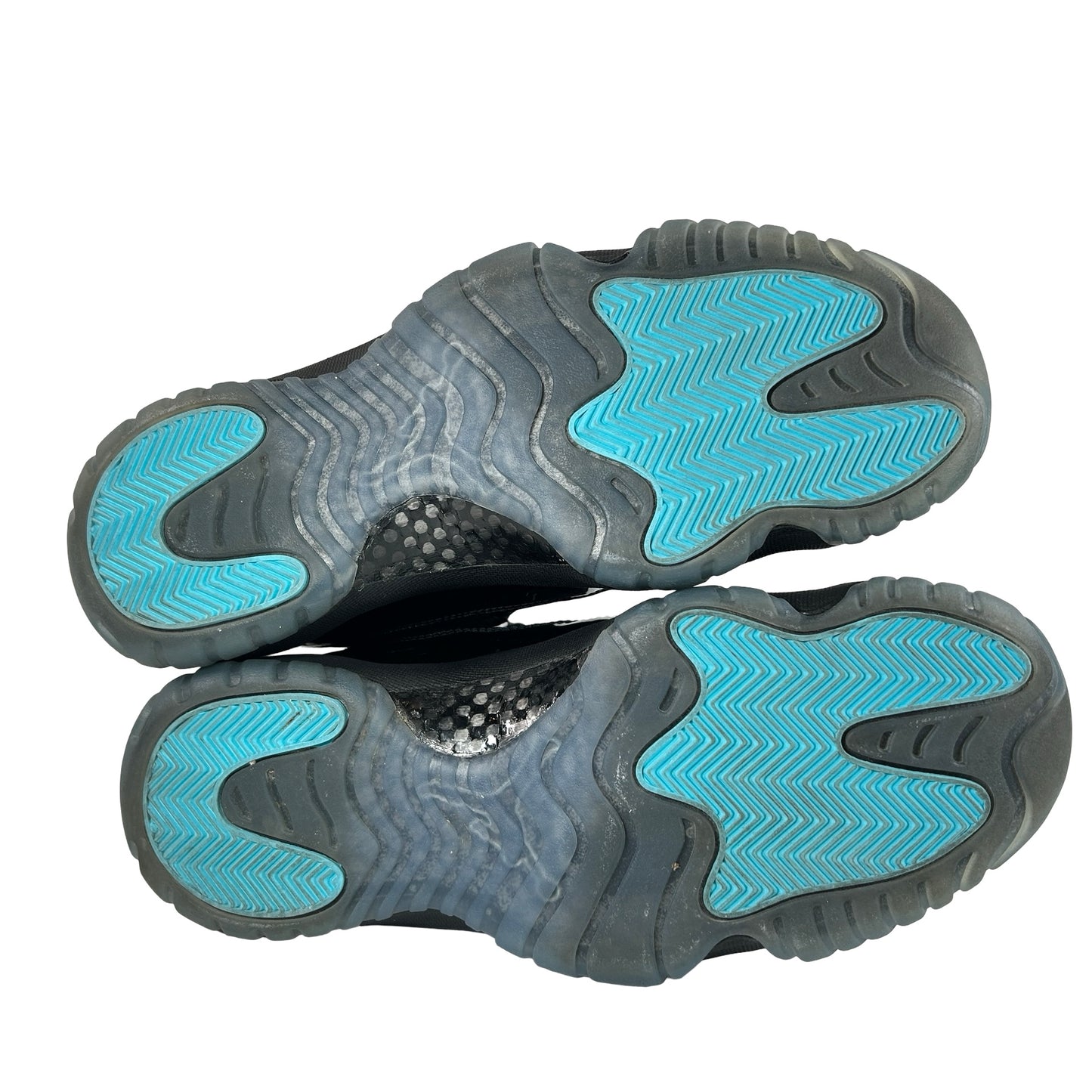 378037 006 Jordan 11 Retro Gamma Blue [USED] - 9.5 M (Used2)