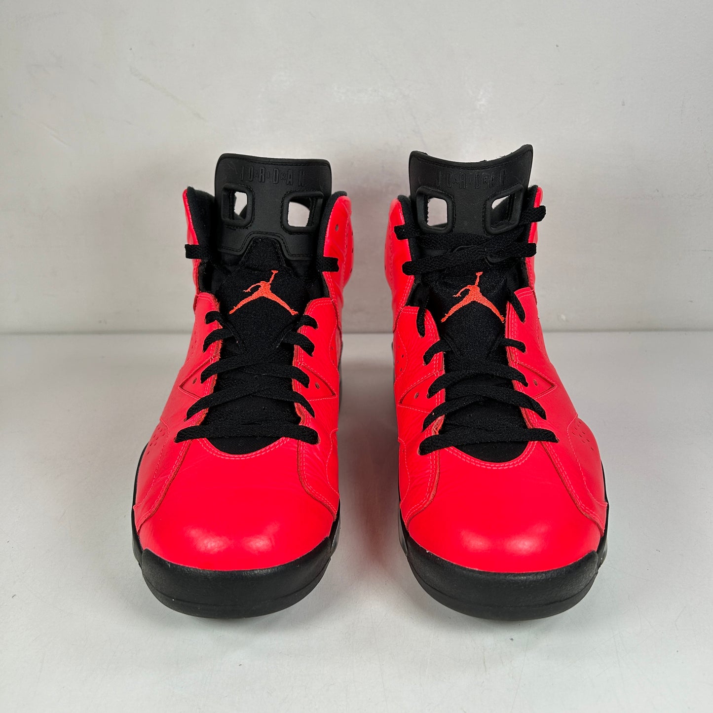 384664 623 Jordan 6 Retro Infrared 23 (Toro) [USED] - 11.5 M (Used)