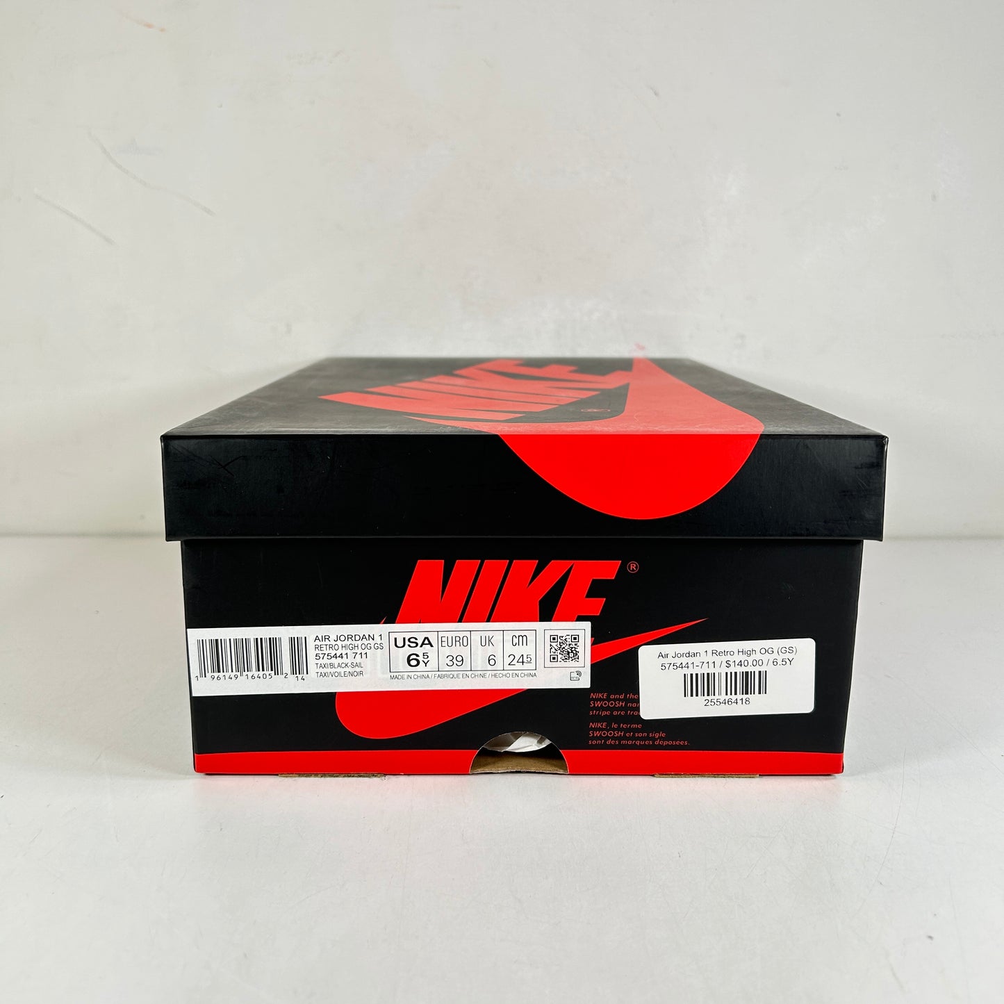 575441 711 Jordan 1 Retro High OG Taxi (GS) [USED] - 6.5 Y (Used)