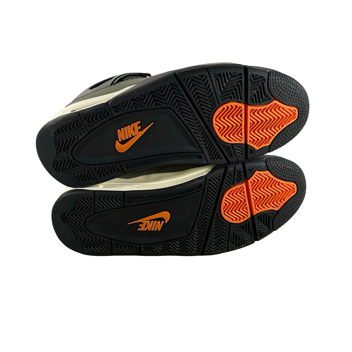 IB1519 200 Jordan 4 Retro OG SP Undefeated (2025) [USED] - 9 M (Used13)