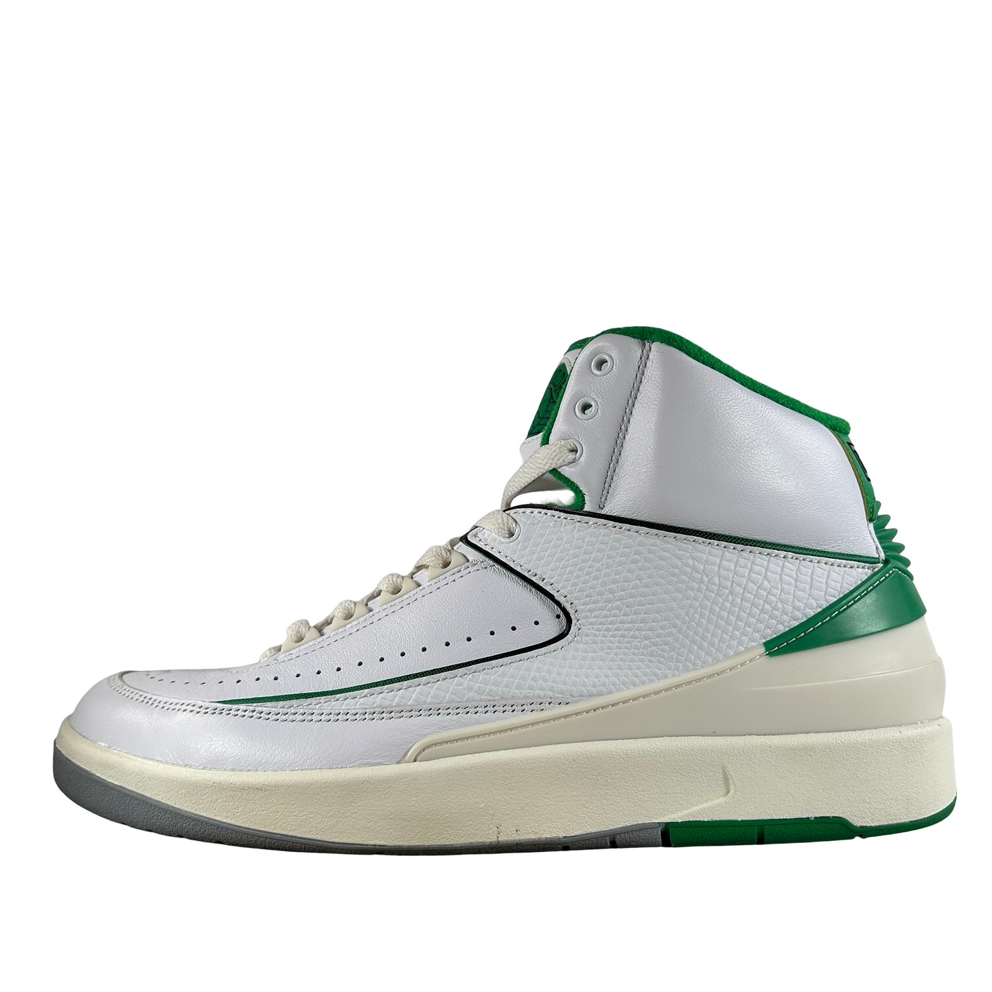 DR8884 103 Jordan 2 Retro Lucky Green - 10.5 M (Used2)