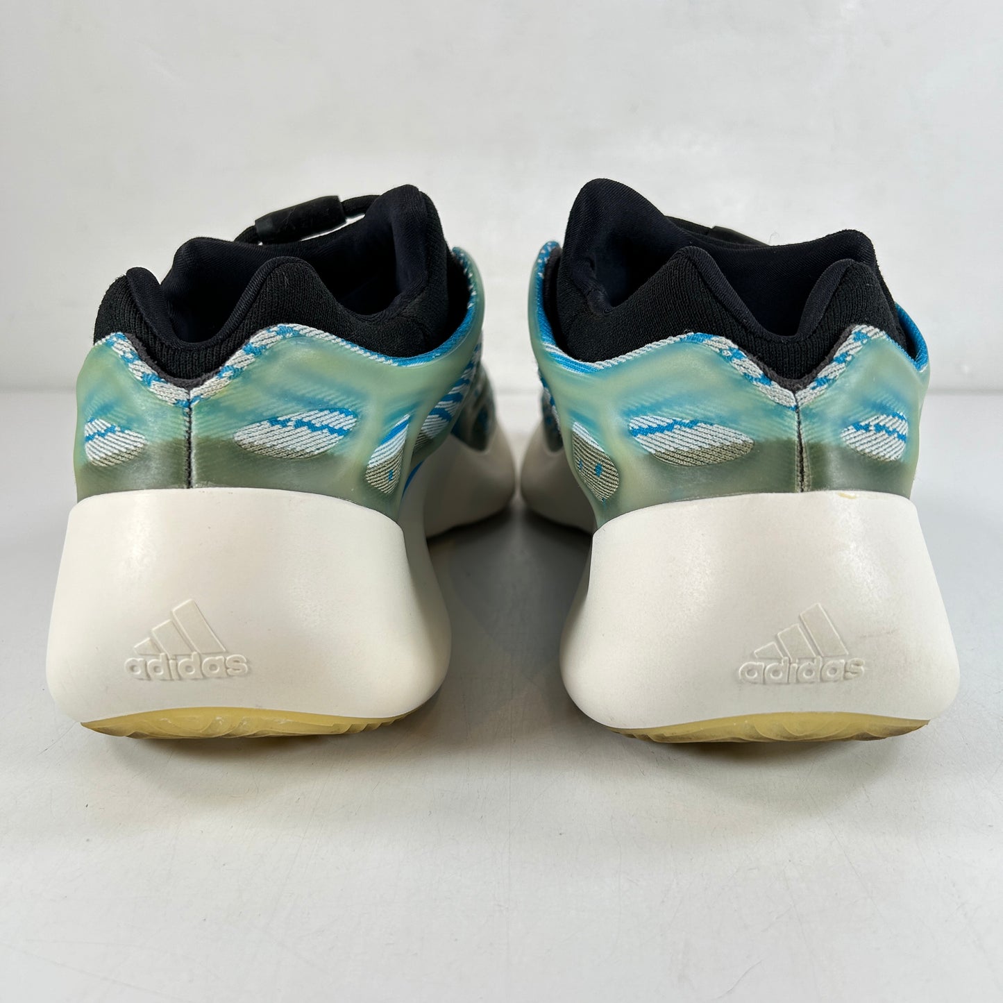 G54850 adidas Yeezy 700 V3 Arzareth [USED] - 10.5 M (Used)