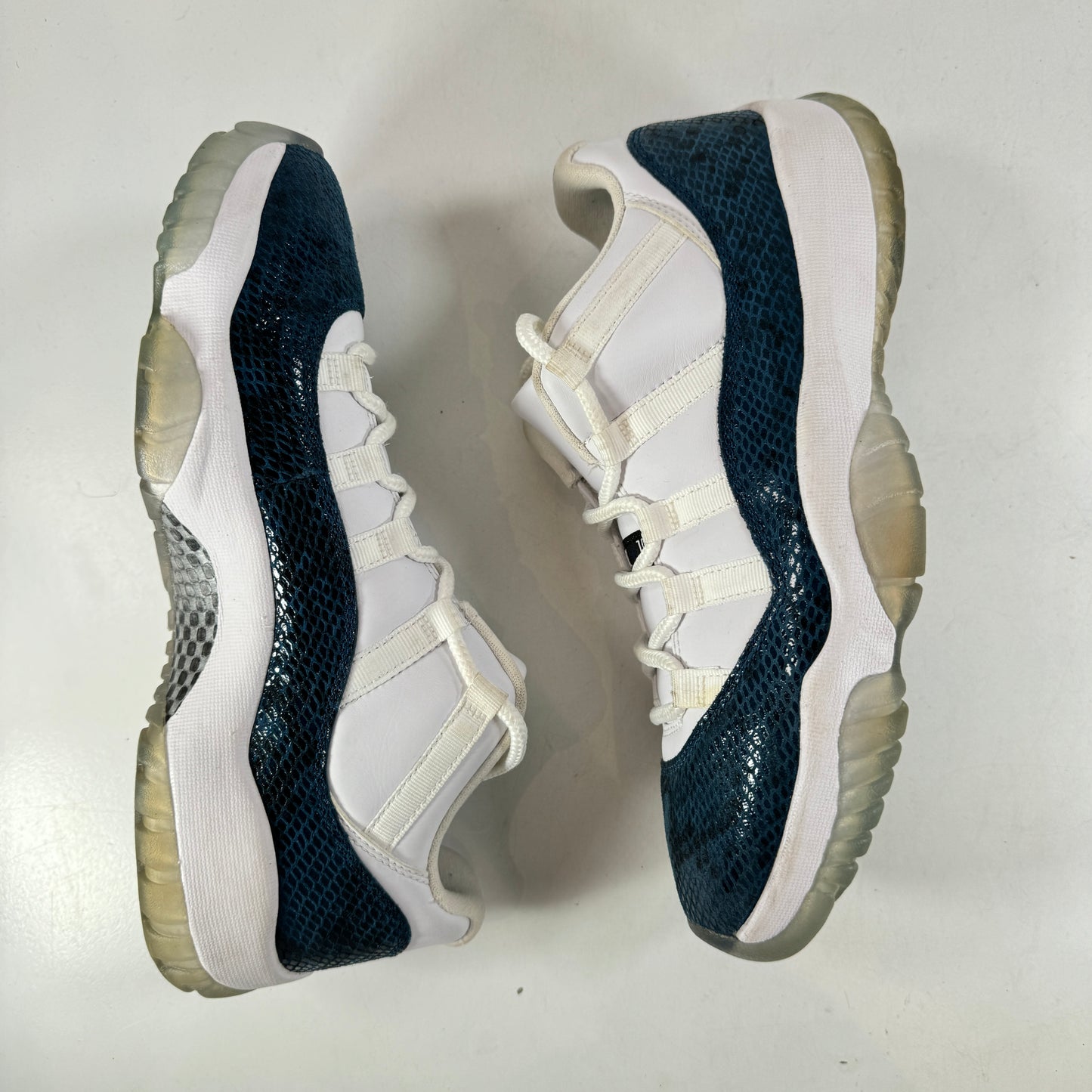 CD6846 102 Jordan 11 Retro Low Snake Navy (2019) [USED] - 9 M (Used) (No Box)