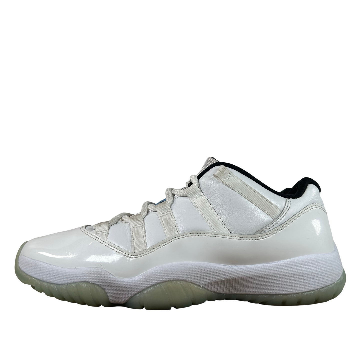 AV2187 117 Jordan 11 Bajo Leyenda Azul