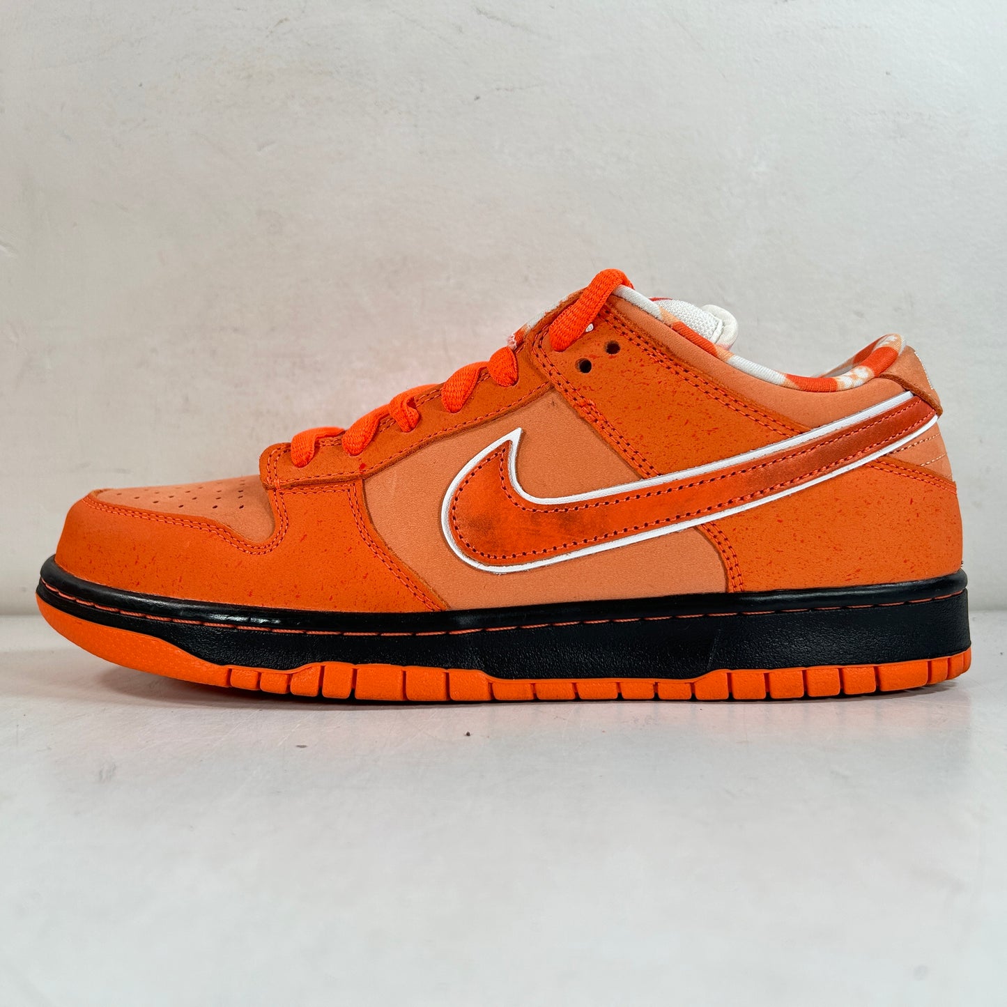 FD8776 800 Nike SB Dunk Low Concepts Orange Lobster [USED] - 9 M (Used)