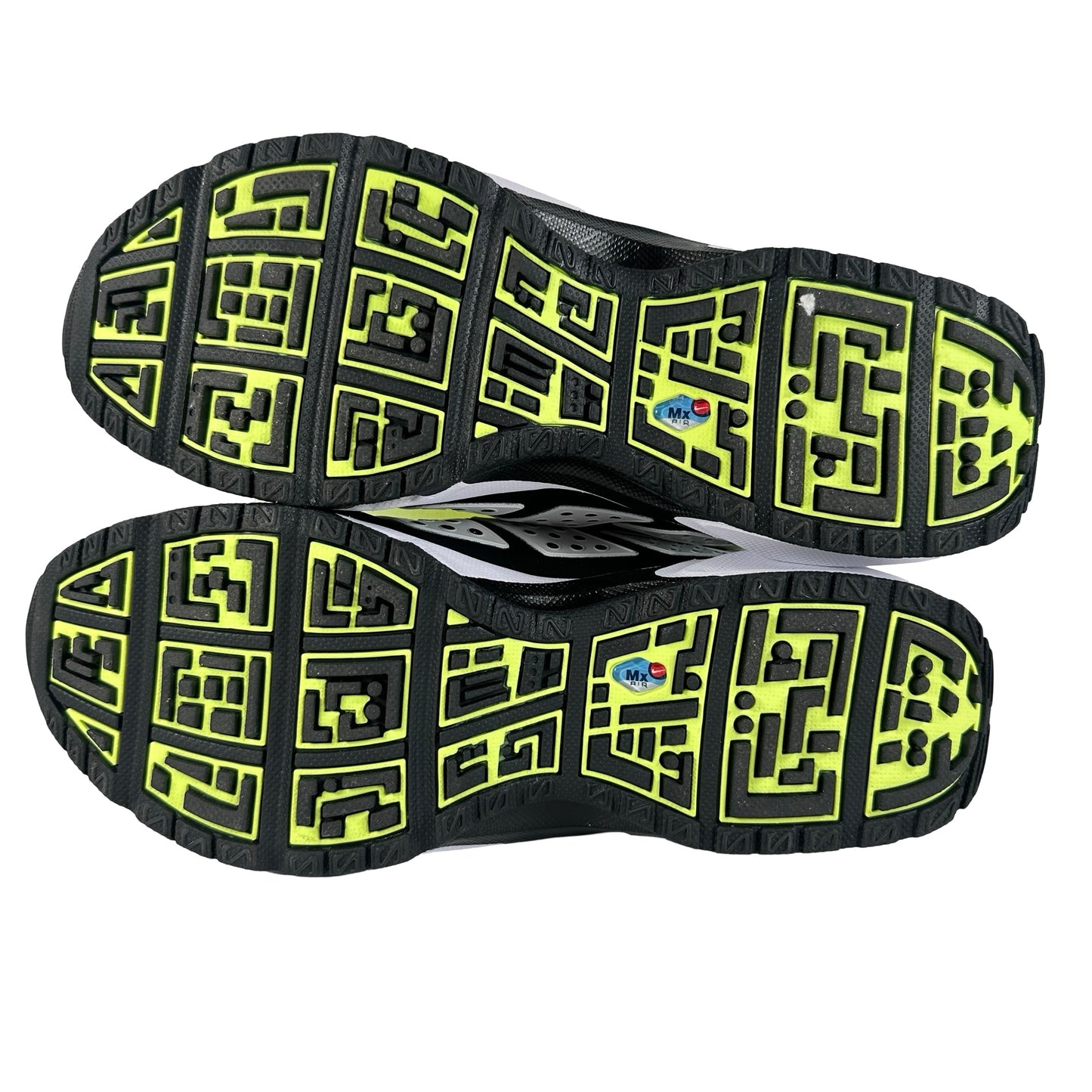 FZ2068 700 Nike Air Max Sunder Volt Black (W) [USED] - 11.5 W (VNDS2)