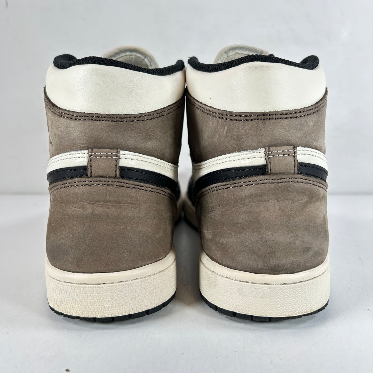 555088 105 Jordan 1 Mocha [USED] - 10.5 M (Used) (No Box)