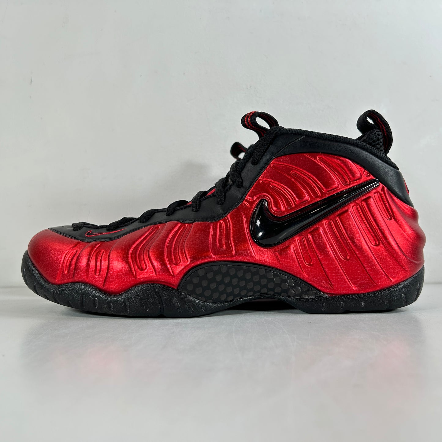624041 604 Nike Air Foamposite Pro University Red [USED] - 11 M (VNDS) (Replace Box)