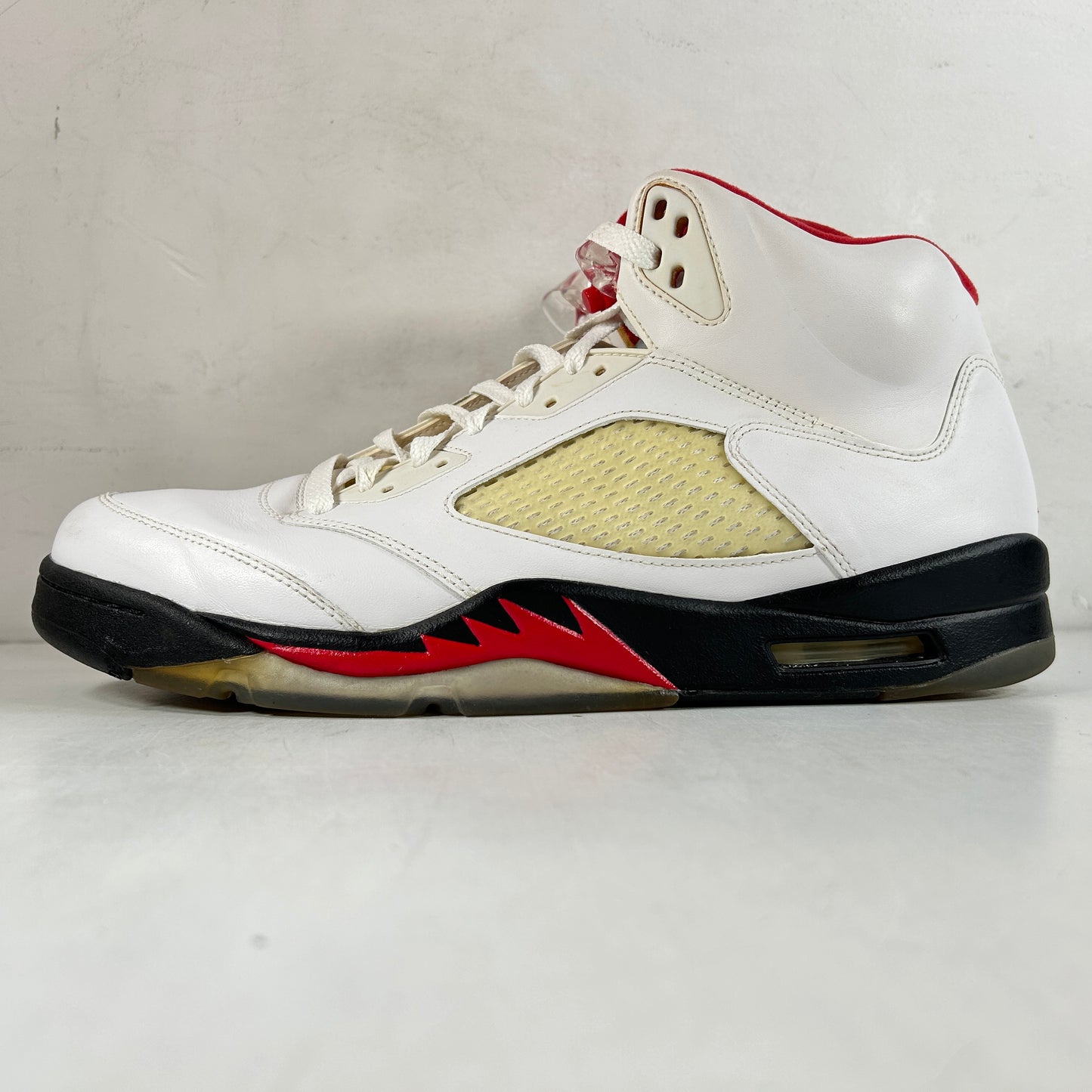 136027 100 Jordan 5 Retro Fire Red (2013) [USED] - 13 (Used) (No Box)