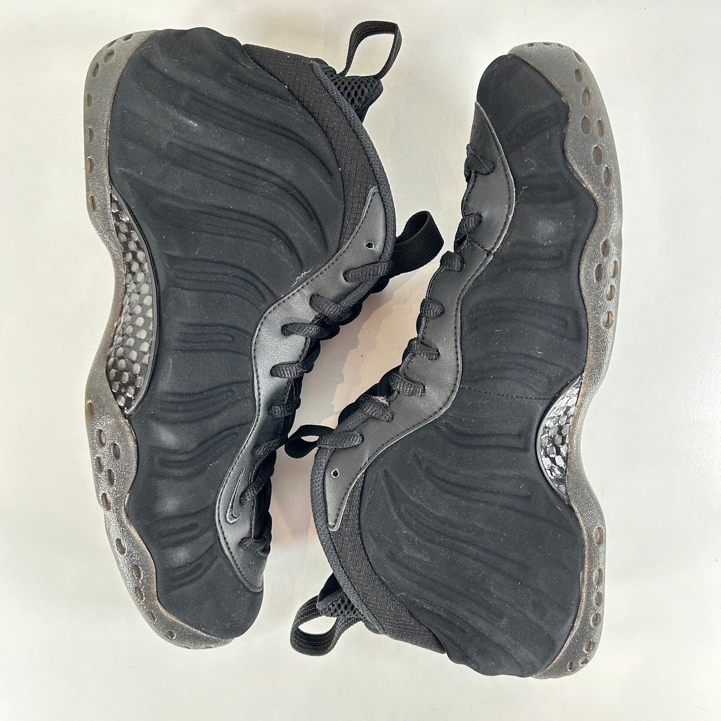 575420 006 Nike Air Foamposite One Black Suede [USED] - 11 M (VNDS) (Replace Box)