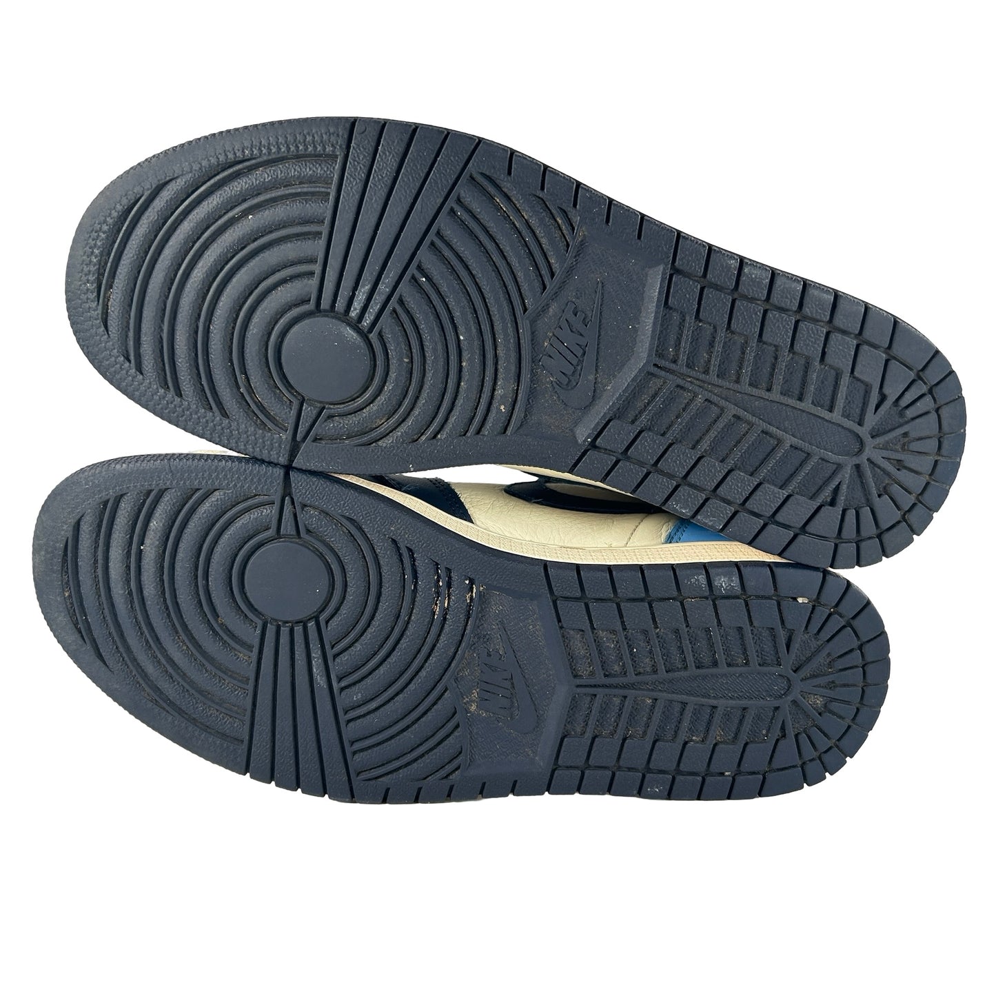 555088 140 Jordan 1 Obsidian UNC [USED] - 8 M (Used)