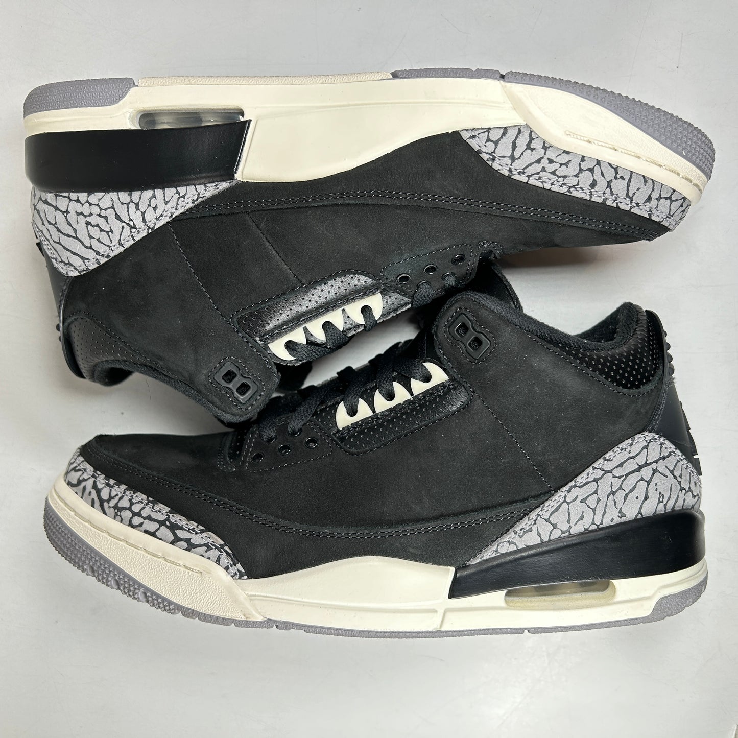 CK9246 001 Jordan 3 Retro Off Noir (Mujeres)