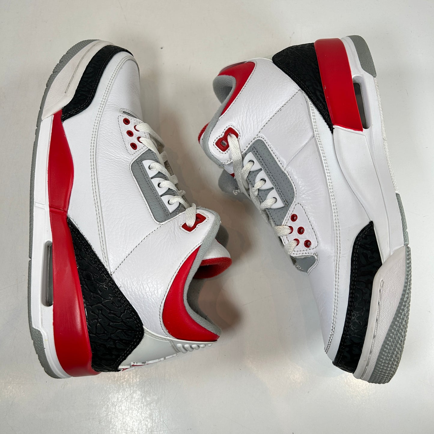 136064 120 Jordan 3 Retro Fire Red (2013) [USED] - 9.5 M (Used2)