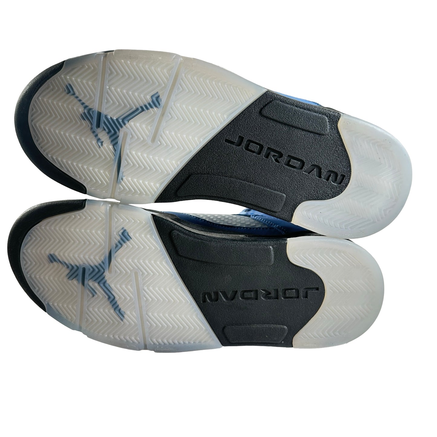 DV1310 401 Jordan 5 Retro UNC University Blue [CONDITIONAL] - 10.5 M (Yellowing)