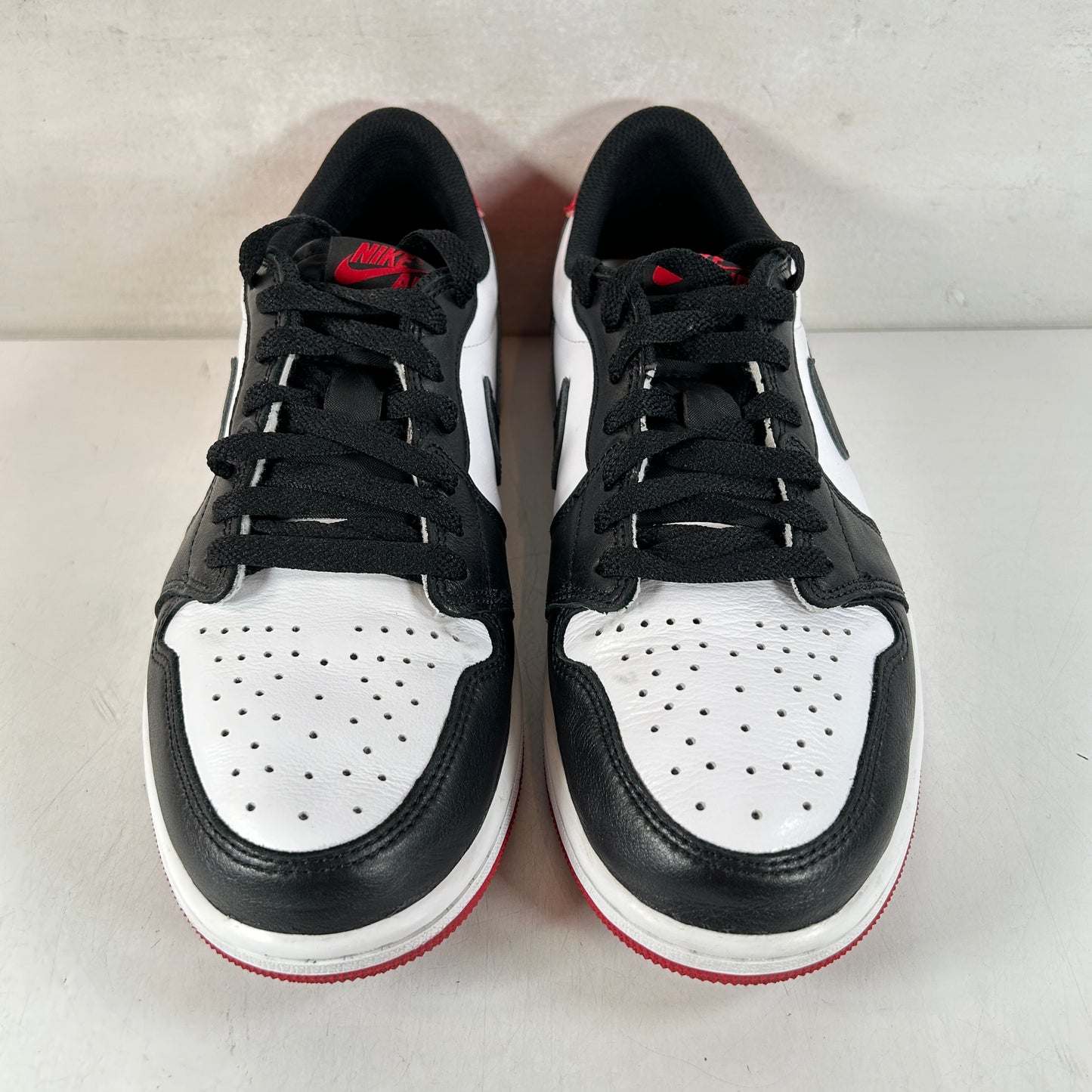 CZ0790 106  Jordan 1 Retro Low OG Black Toe (2023) [USED] - 9 M (Used2)