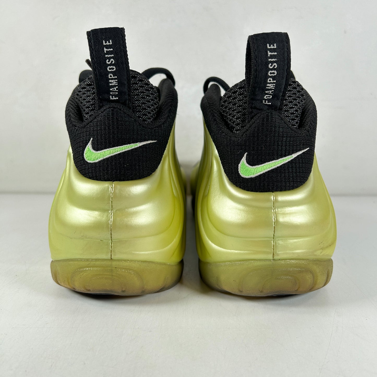 624041 300 Nike Air Foamposite Pro Electric Green [USED] - 9.5 M (Used) (No Box)