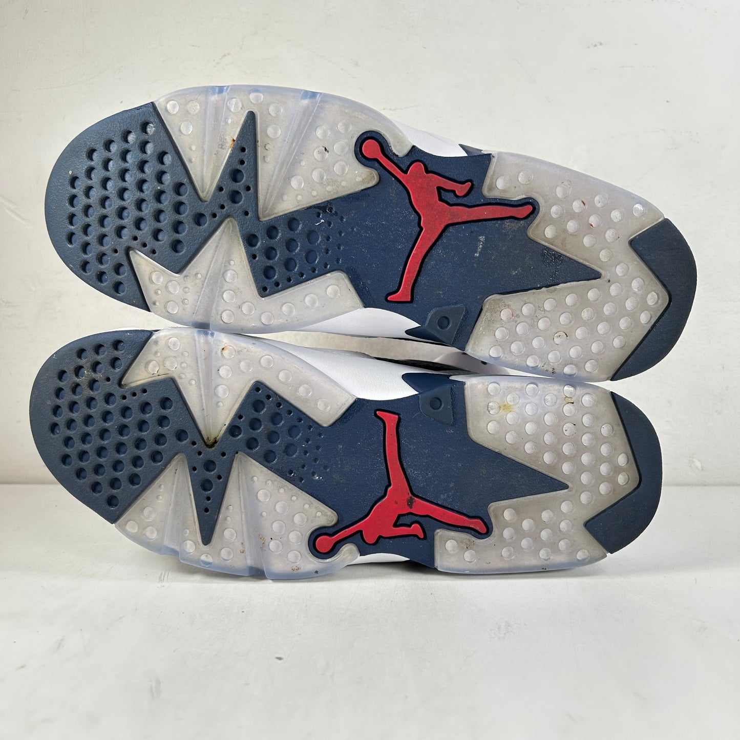 CT8529 164 Jordan 6 Retro Olympic (2024) - 8.5 M (Used)