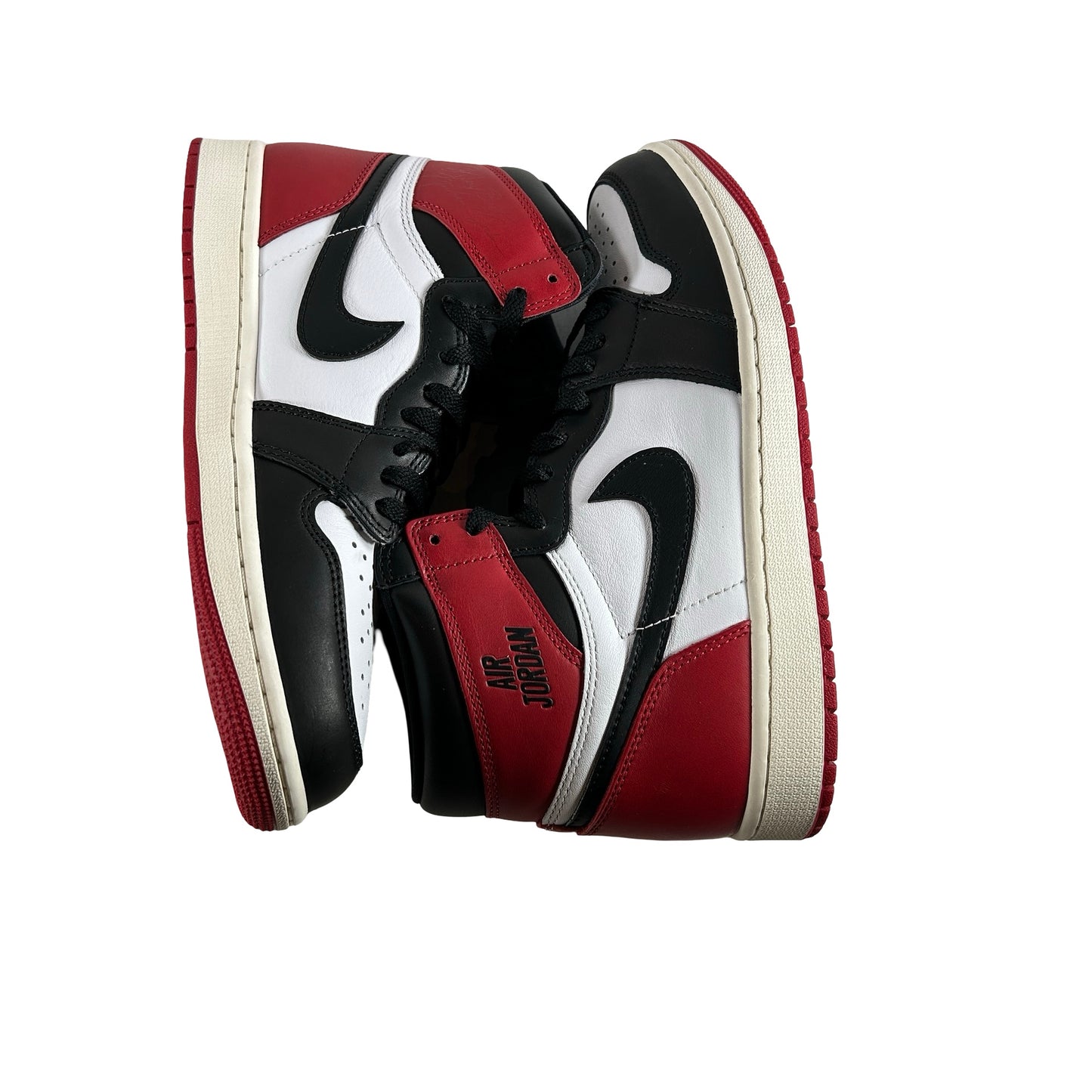 DZ5485 106 Jordan 1 Retro High OG Black Toe Reimagined [USED] - 9.5 M (Used11)