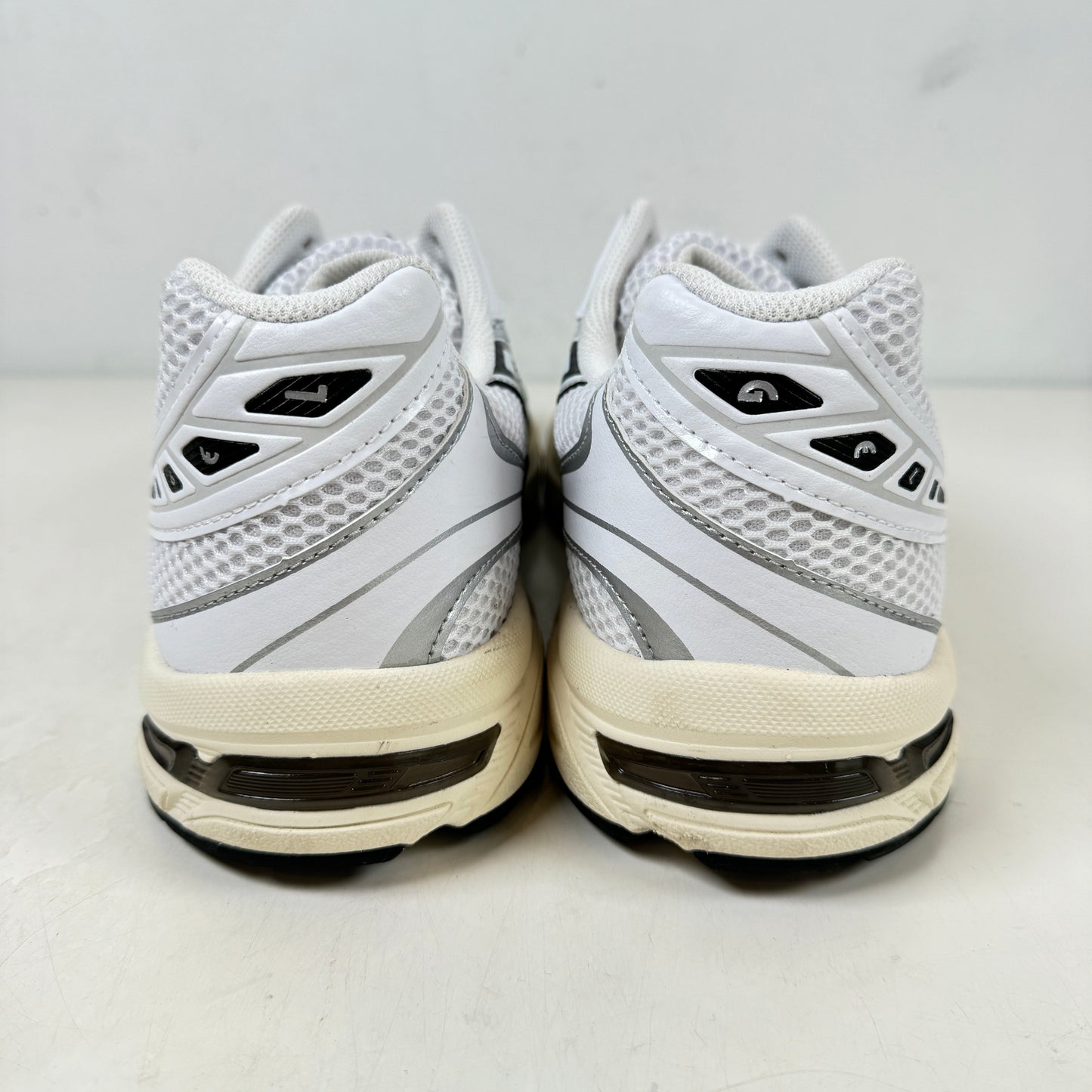 1201A256 118 ASICS Gel-1130 White Cloud Grey [USED] - 12 M (Used)