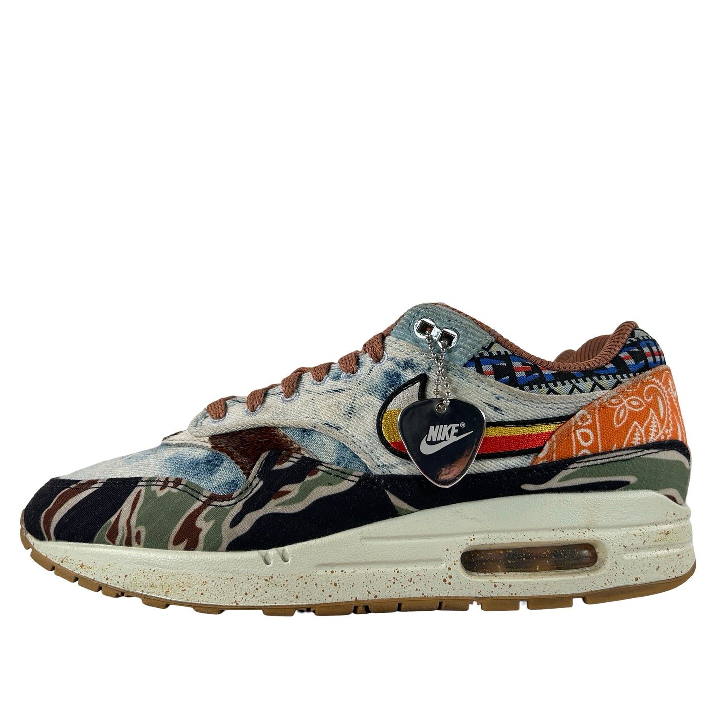 DN1803 900 Nike Air Max 1 SP Conceptos Pesados